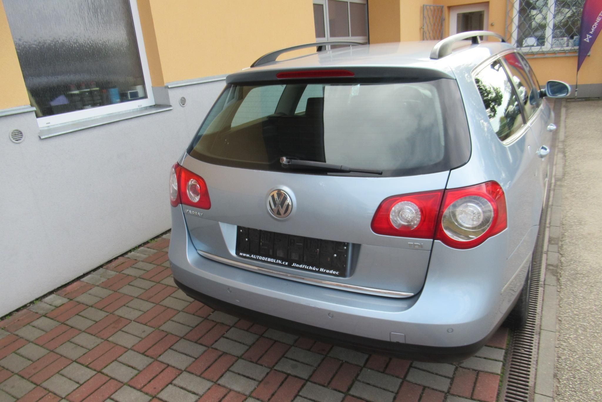 Volkswagen Passat, 1.9 TDi AUT. KLIMA - fotka 4