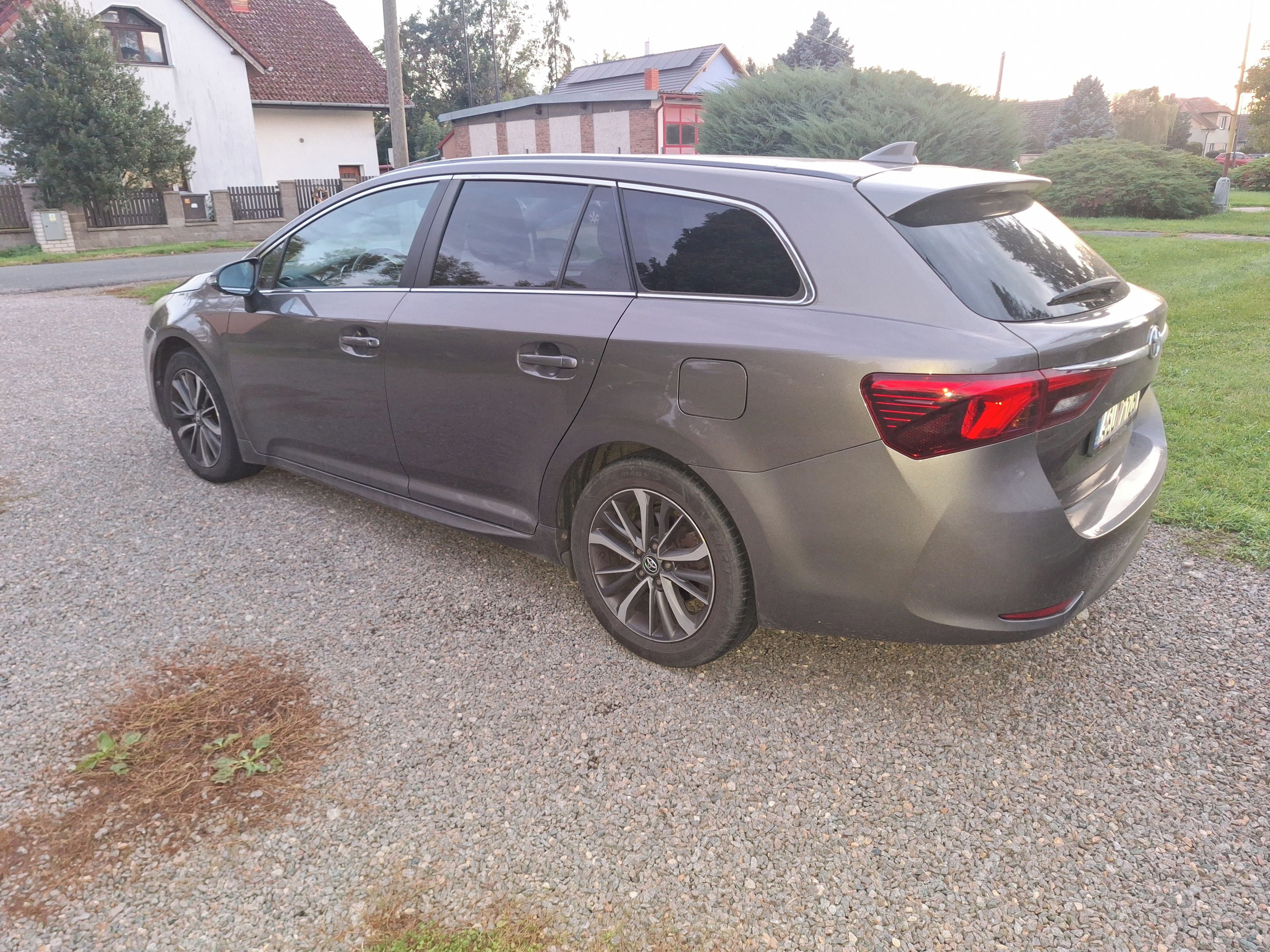 Toyota Avensis, Avensis T27 - servisováno - fotka 3
