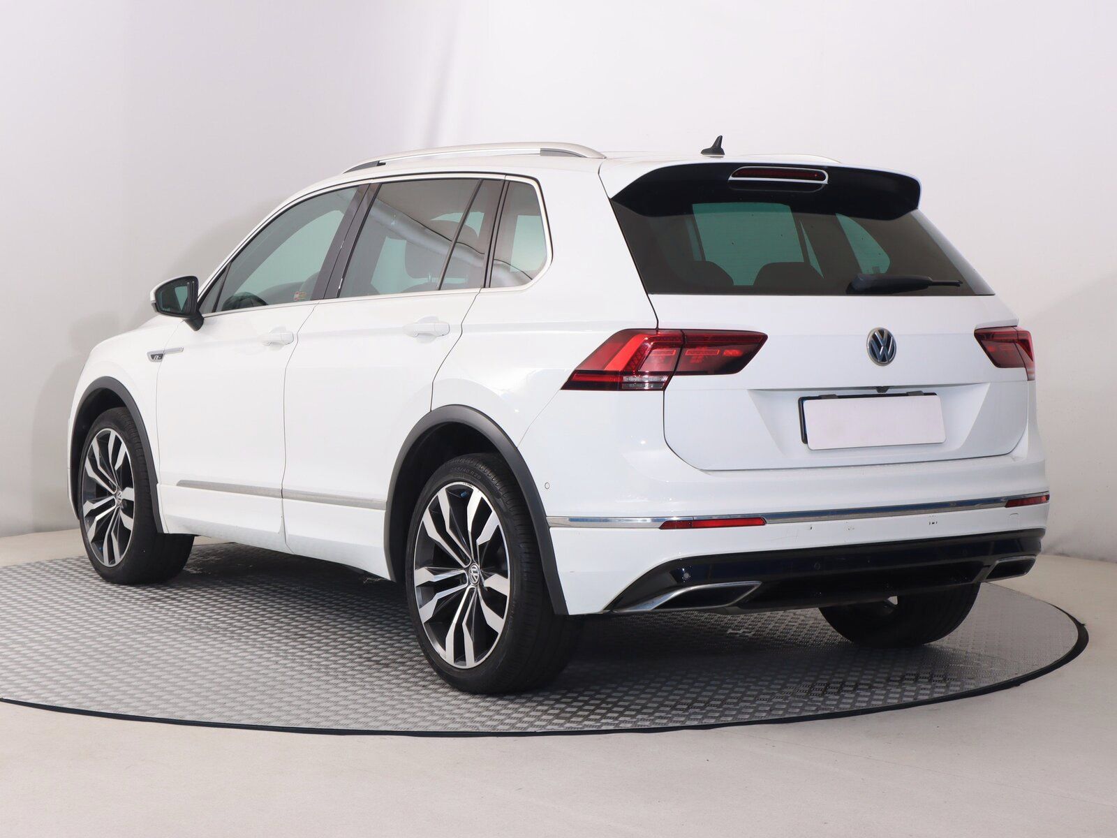 Volkswagen Tiguan, 2.0 TSI, 4X4, Automat - fotka 4