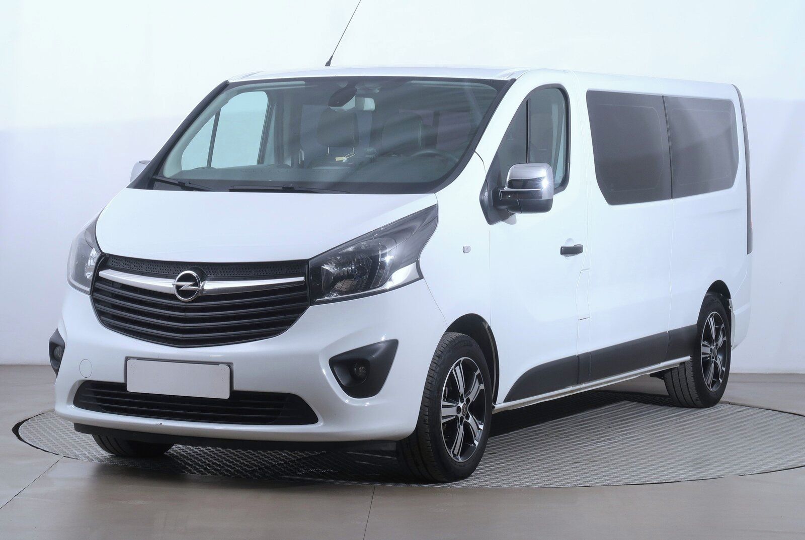 Opel Vivaro, 1.6 BiCDTI, Bus, 9Míst, ČR - fotka 2
