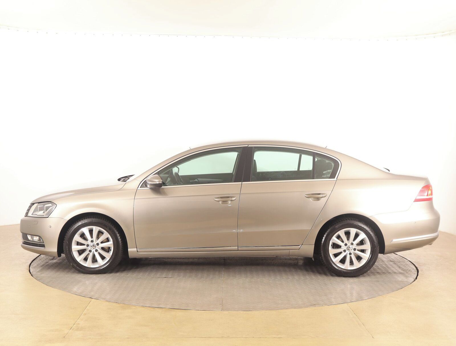 Volkswagen Passat, 2.0 TDI, Automat, Serv.kniha - fotka 3