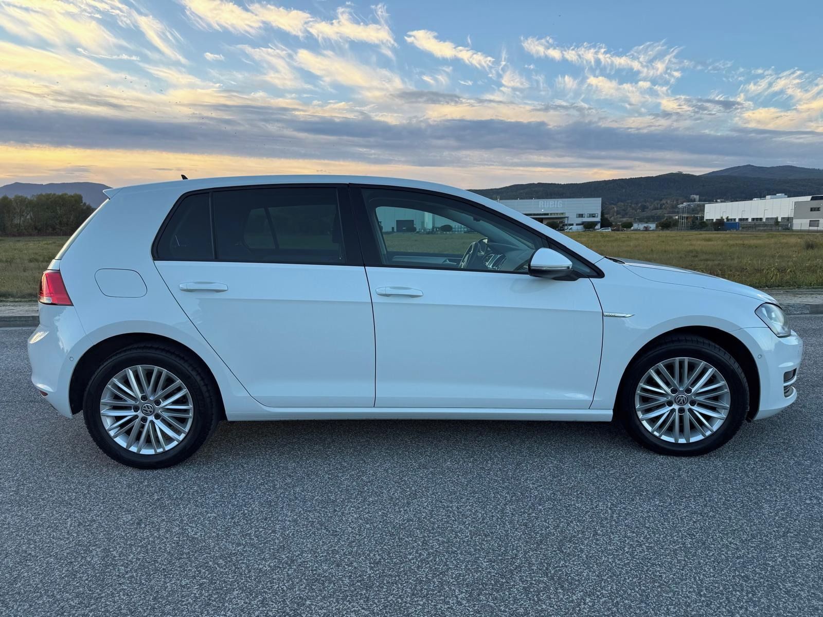 Volkswagen Golf, VII, 1.4 TSI, výbava CUP - fotka 6