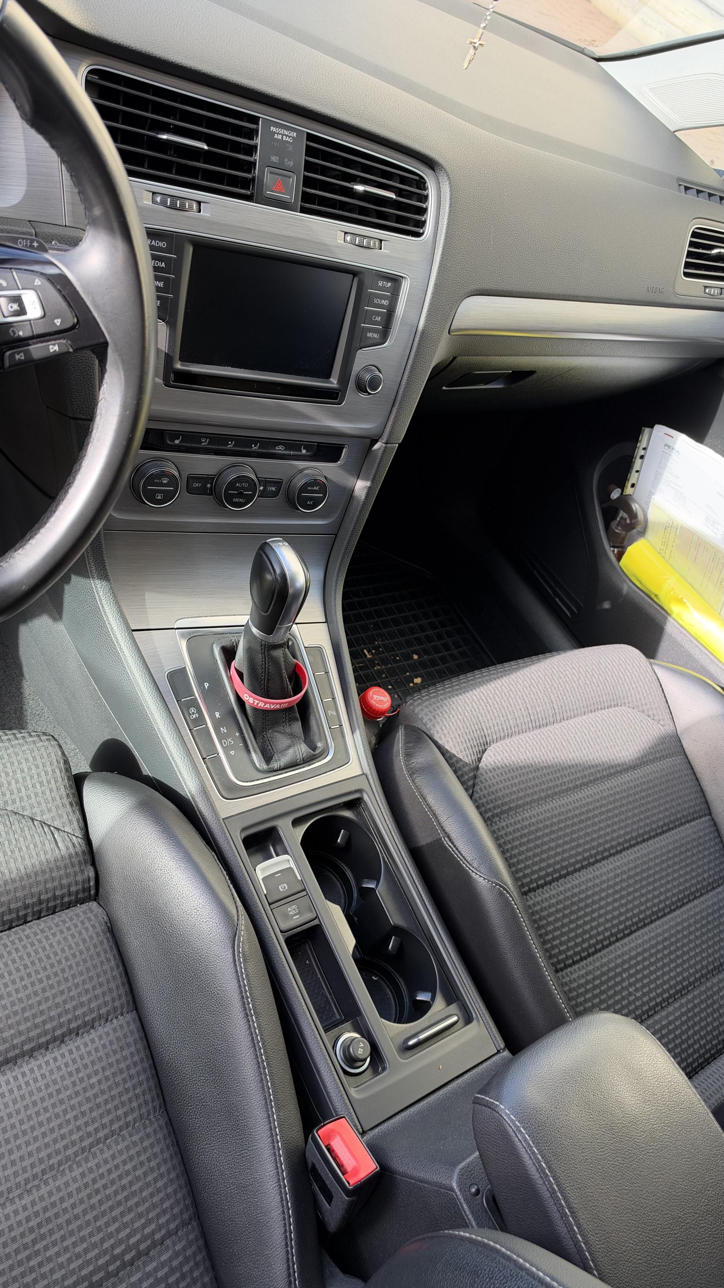 Volkswagen Golf, VW Golf 1.4TSI 92Kw DSG - fotka 5