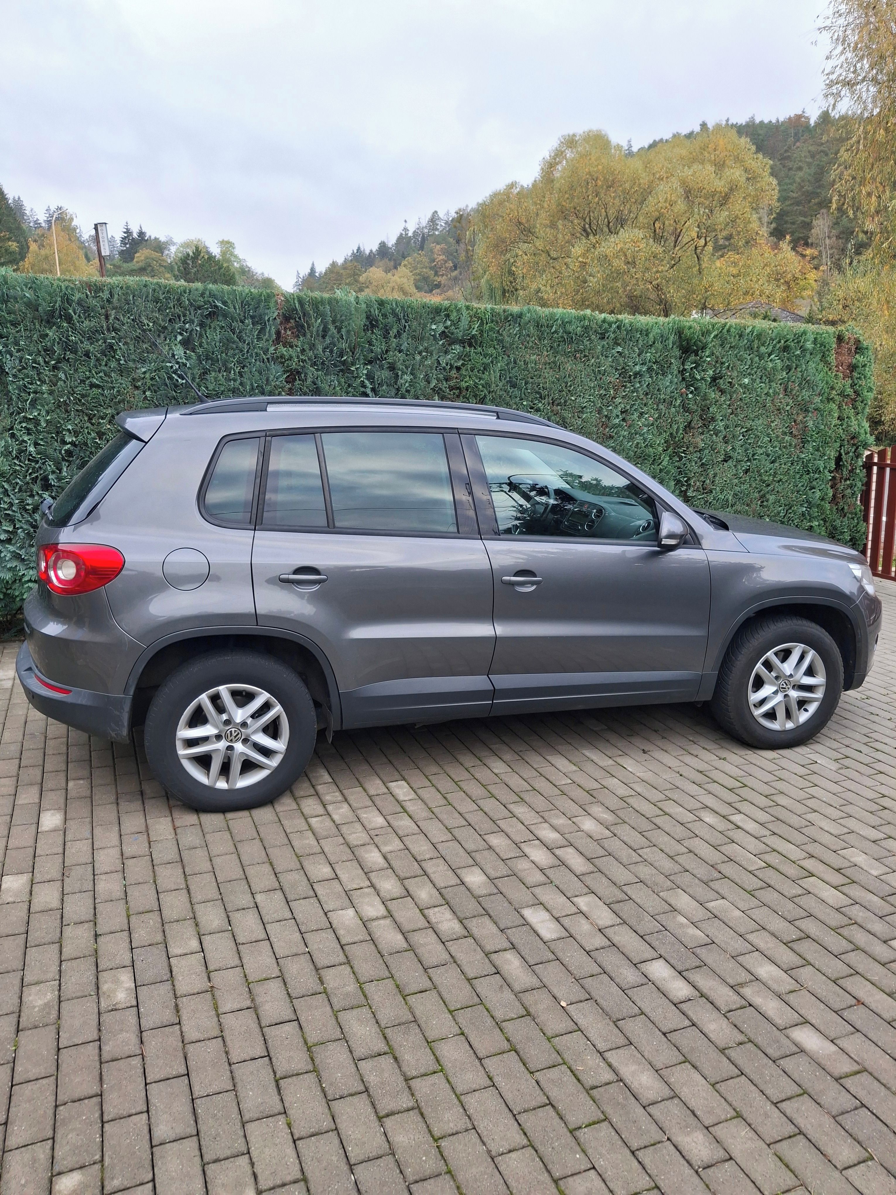 Volkswagen Tiguan, 1,4 TSi originál tažné - fotka 5