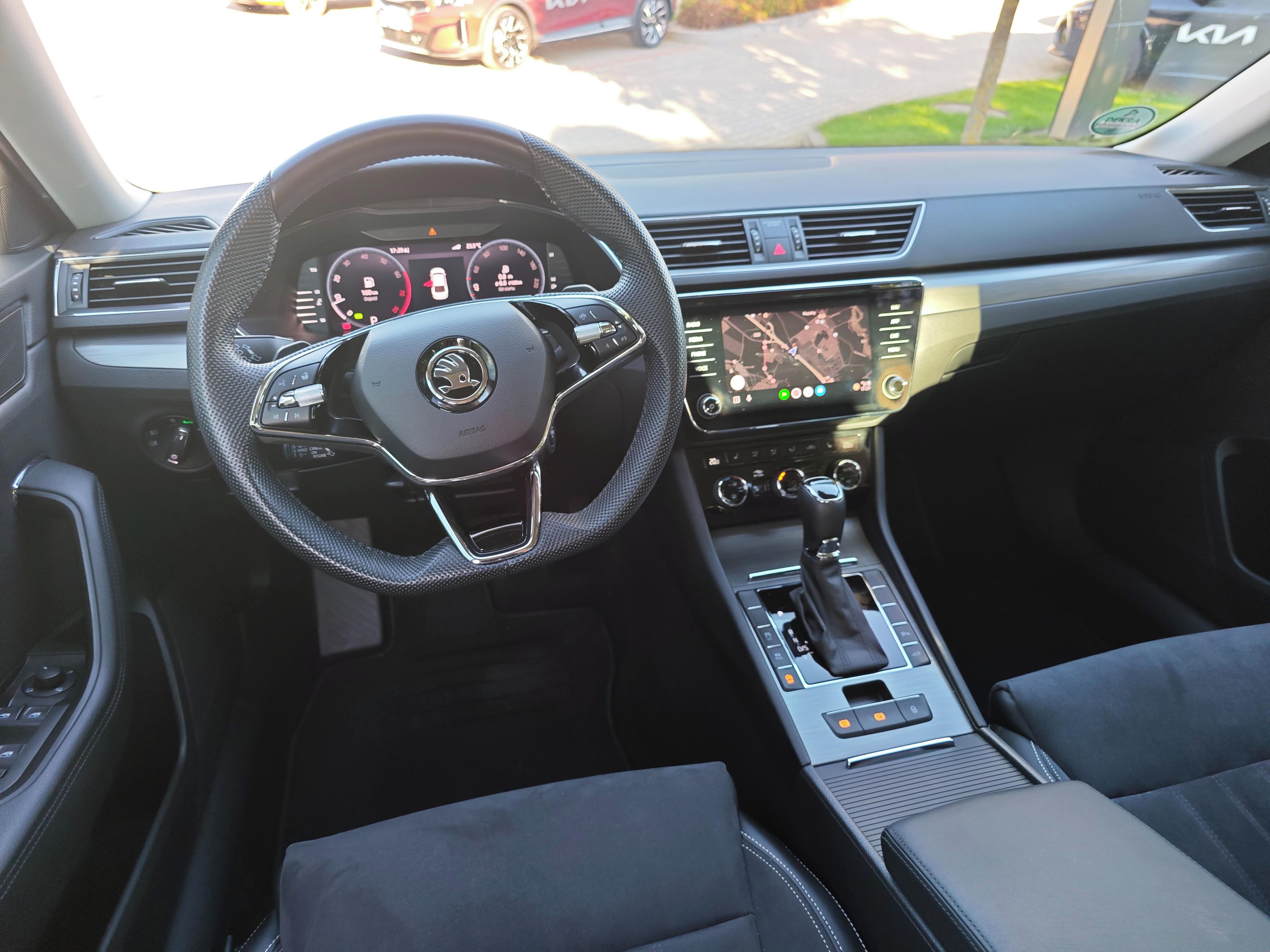 Škoda Superb - fotka 5