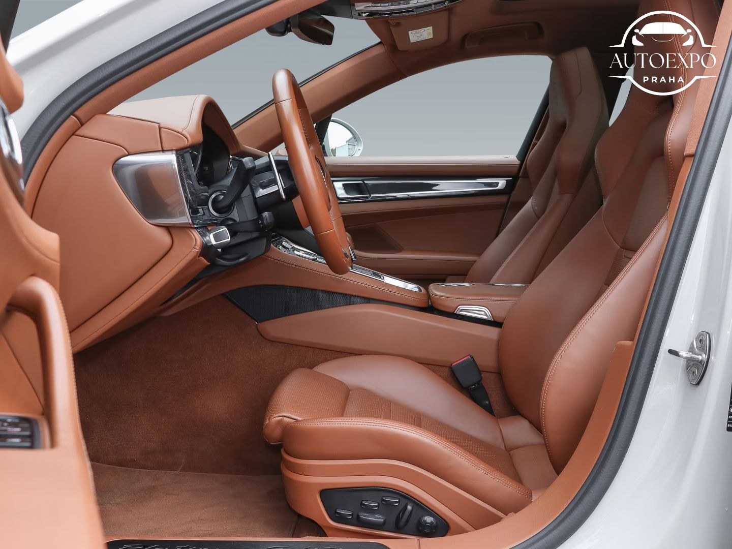 Porsche Panamera, 4 Sport Turismo Platinum - fotka 6