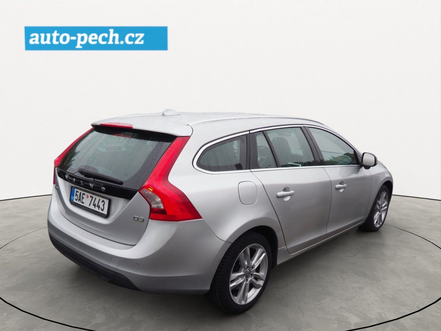 Volvo V60, 2.0D 120 kW, Automat - fotka 4