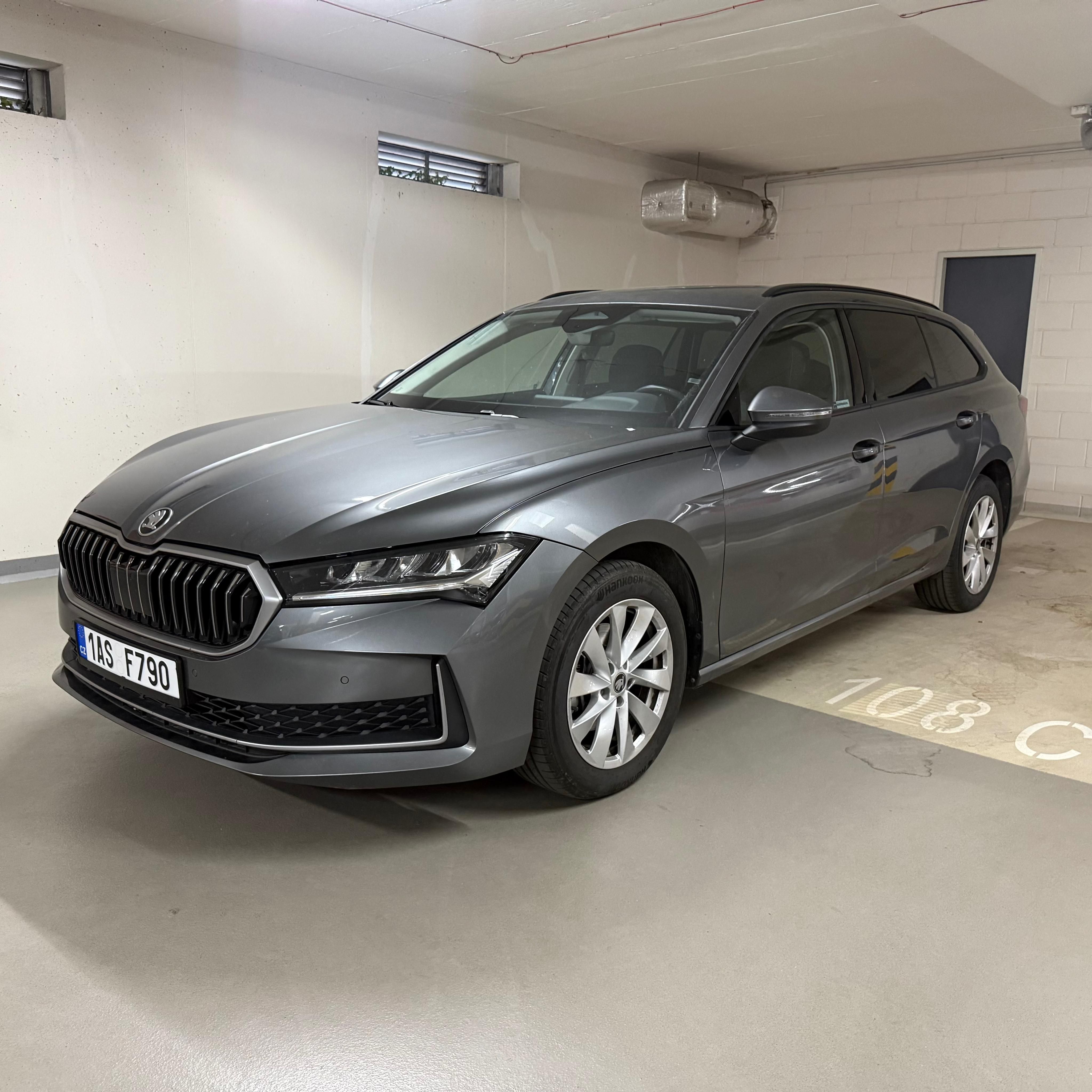Škoda Superb, Škoda Superb 2026 110Kw 5000km - fotka 4