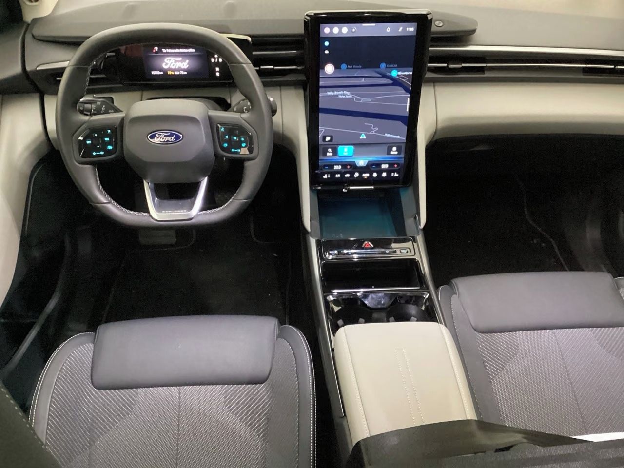 Ford Explorer, AWD 79kWh*360° kamera*Navi* - fotka 3