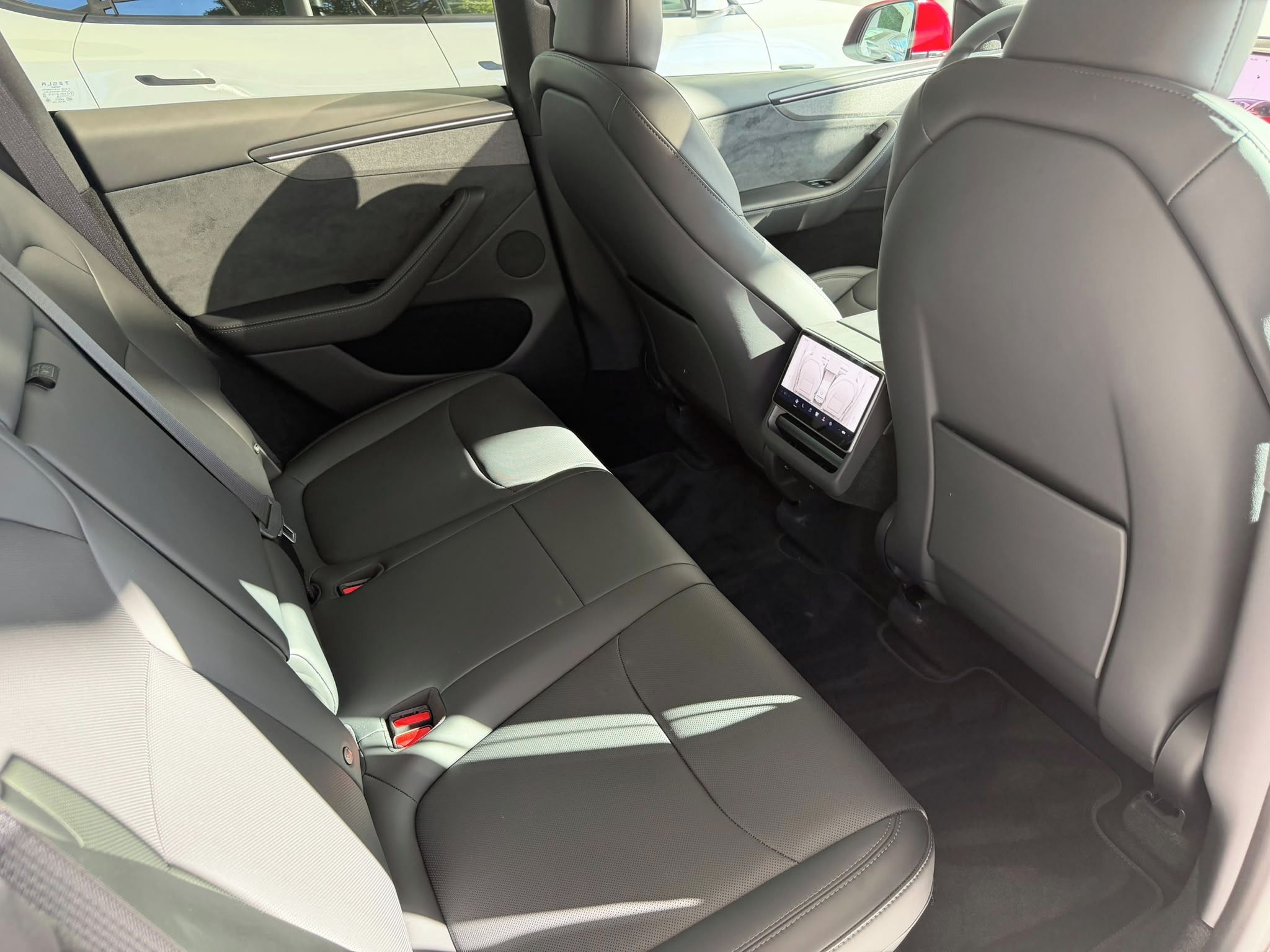Tesla Model Y, Premium LR AWD, Tažné, 20"kola - fotka 6