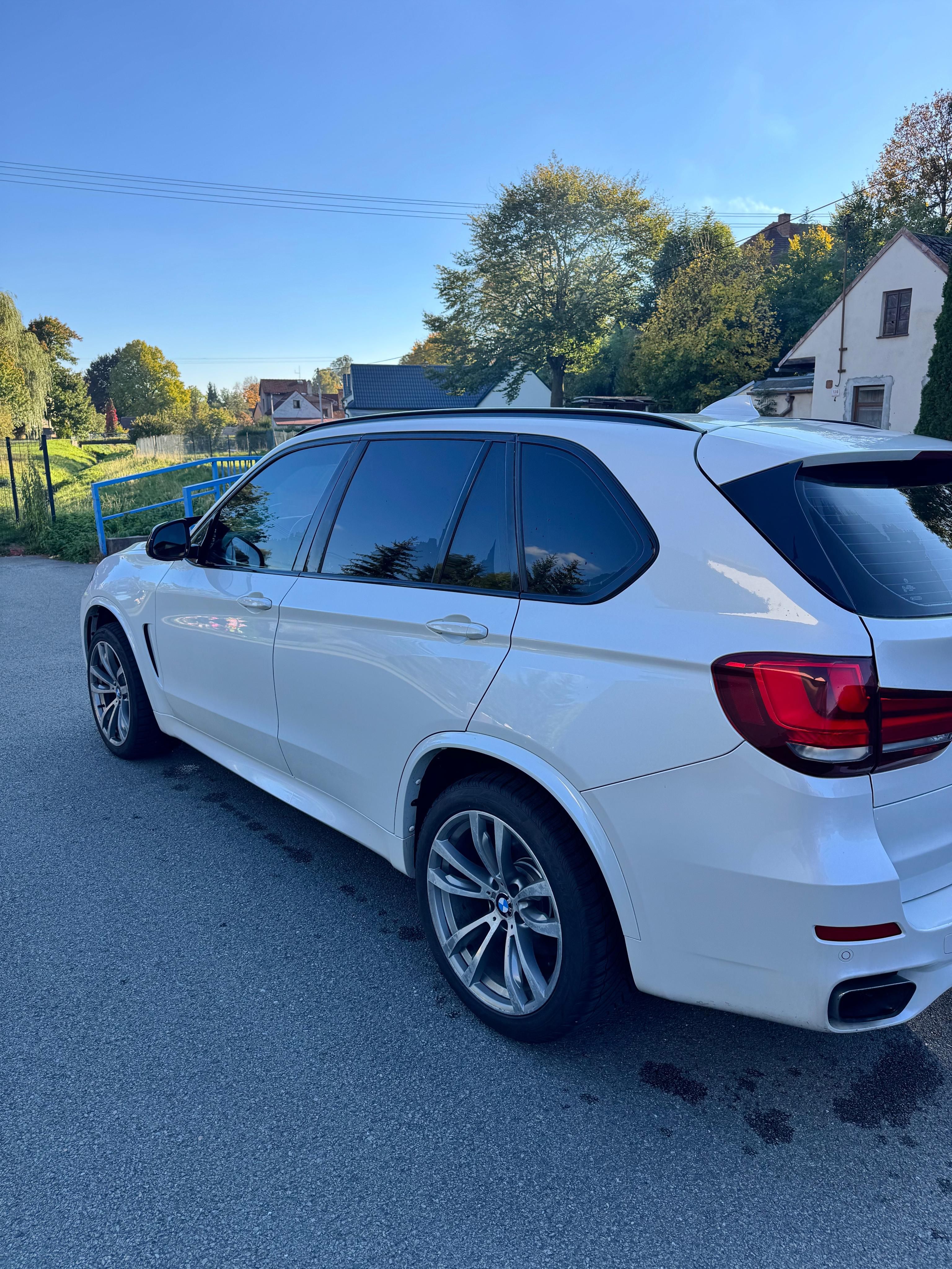 BMW X5 - fotka 2
