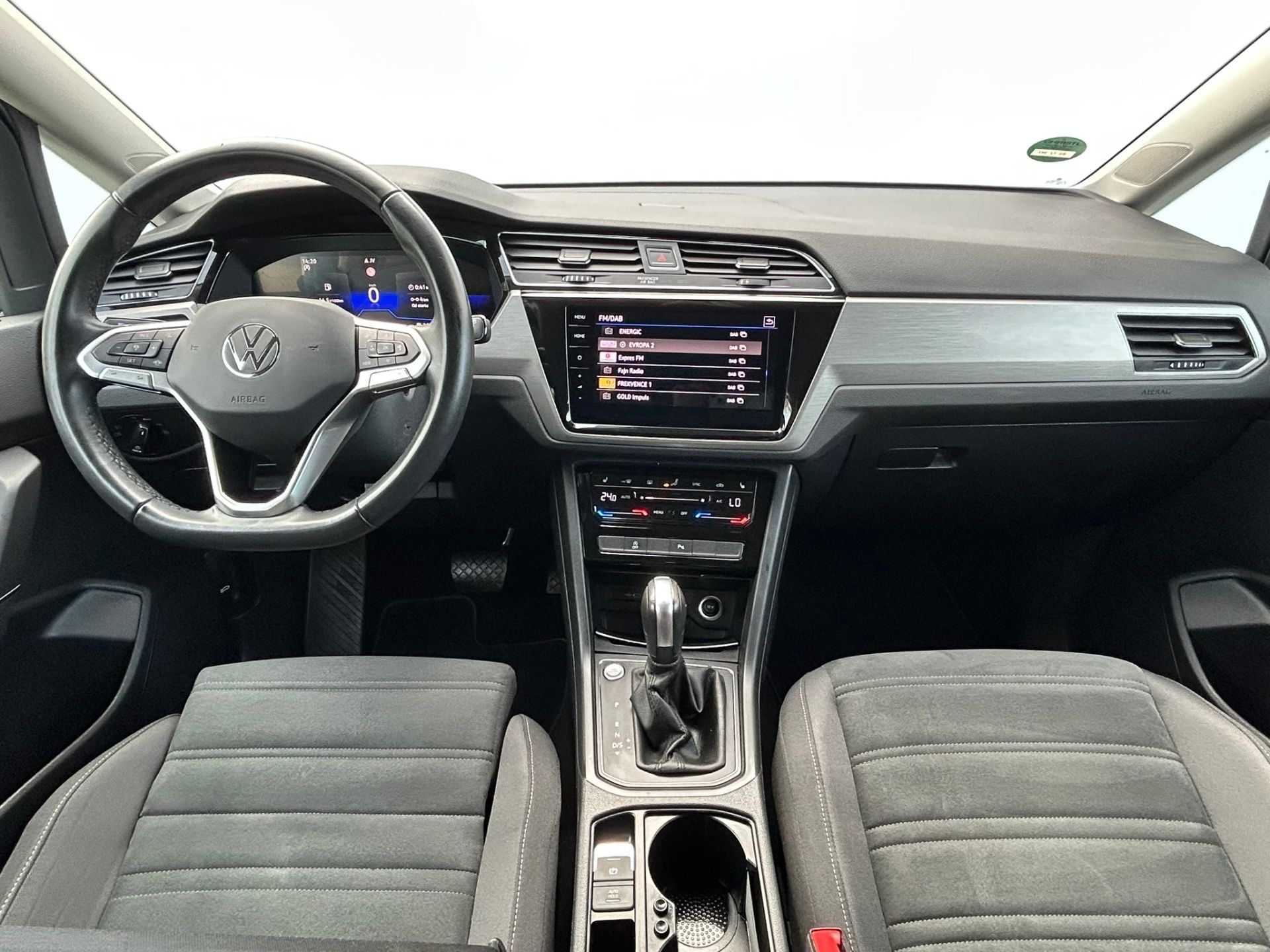 Volkswagen Touran, 2.0 TDI 110kW DSG tažné - fotka 5