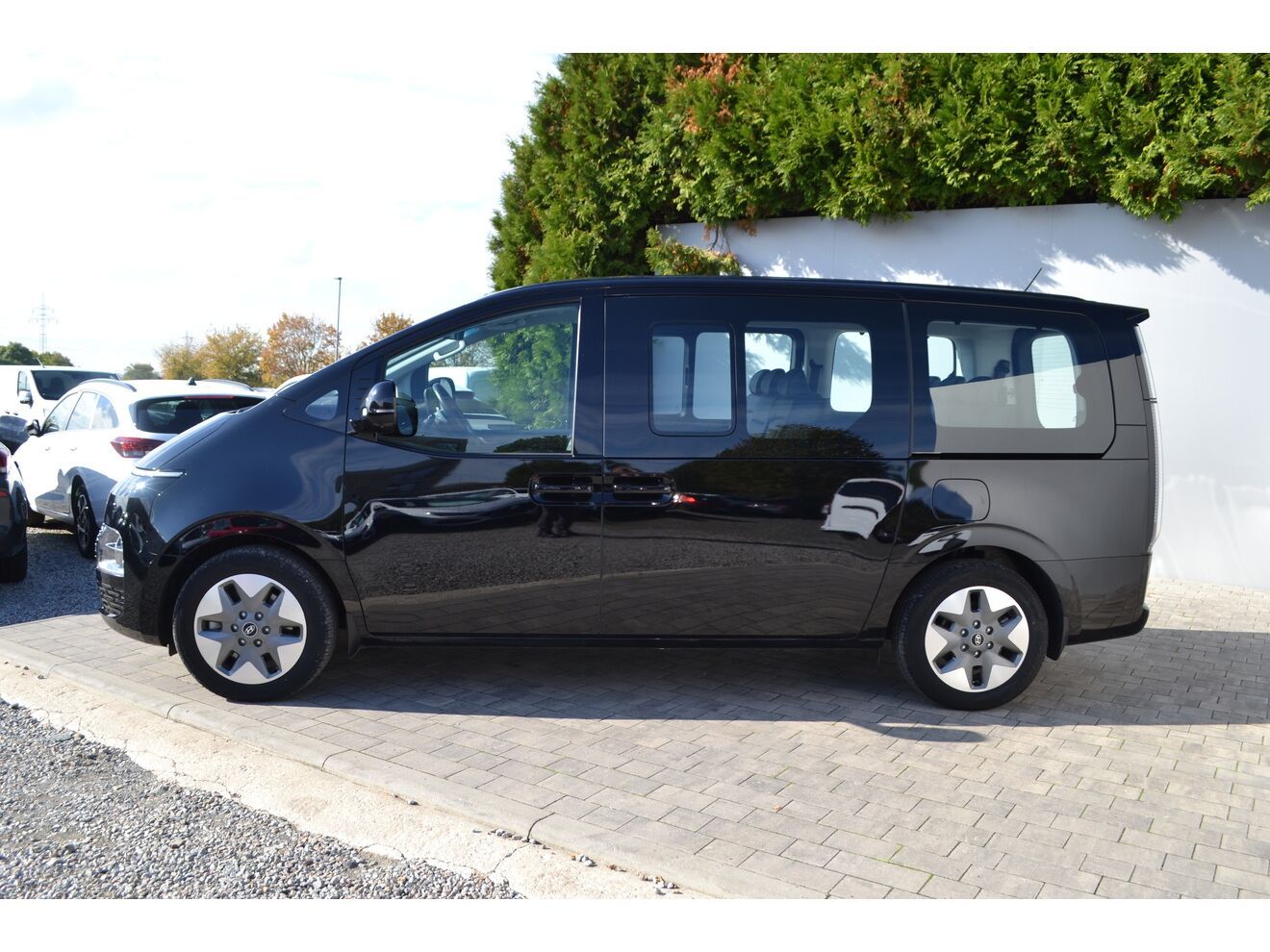 Hyundai Staria, 1.6T-GDI HEV 225 PREMIUM EXECU - fotka 2