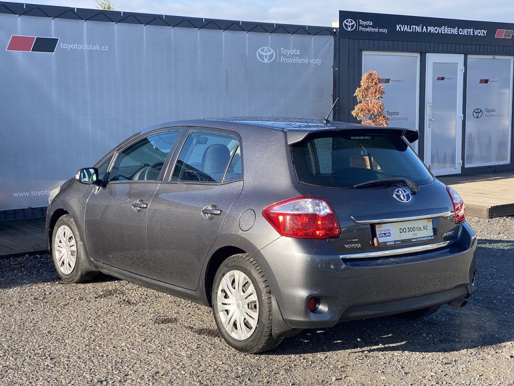 Toyota Auris, 1.6i, ČR, Luna, 2x kola - fotka 5