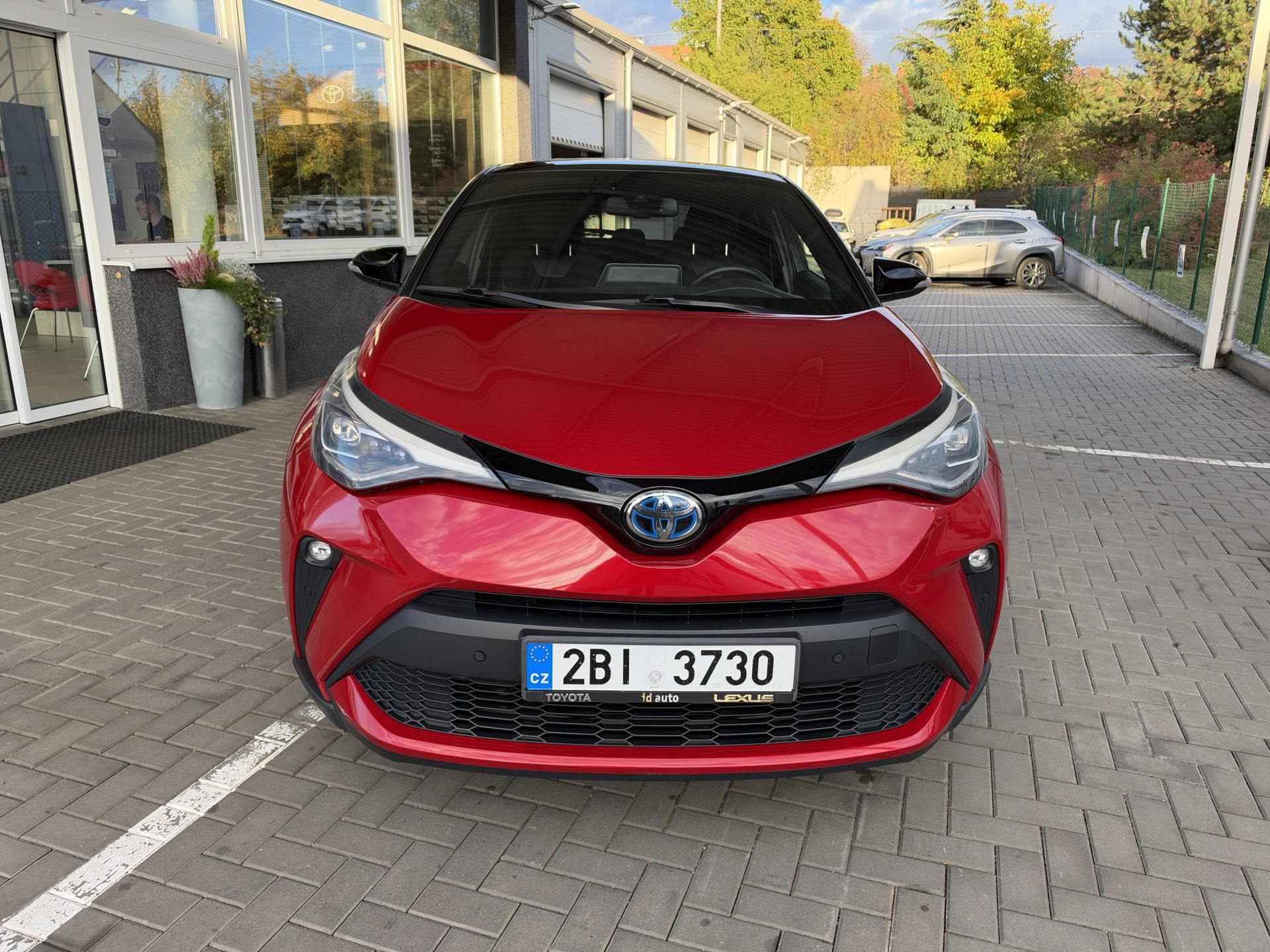 Toyota C-HR, 2,0 Hybrid Selection - fotka 2