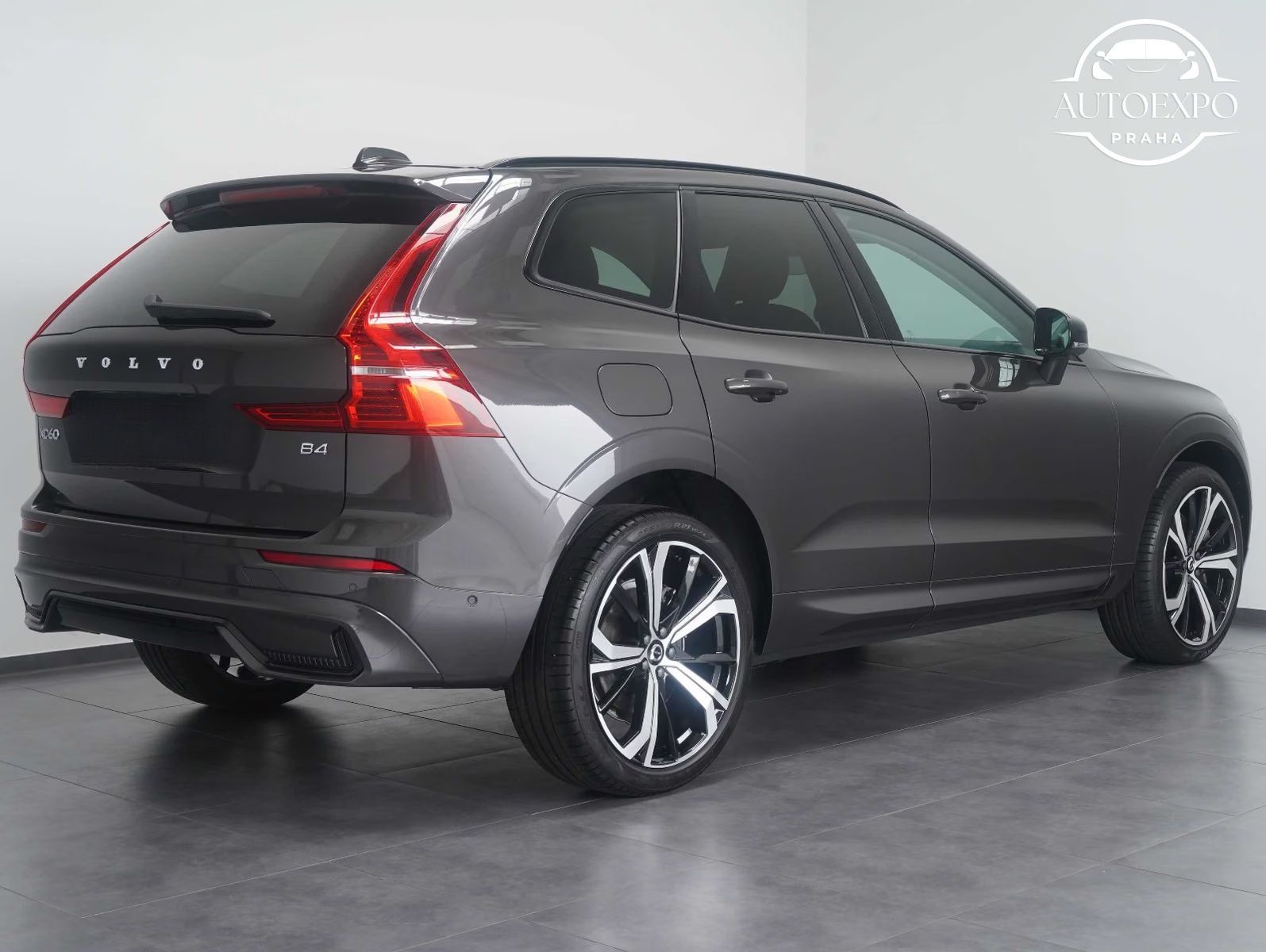 Volvo XC60, B4 B Plus Dark*LED*PANORAMA - fotka 4