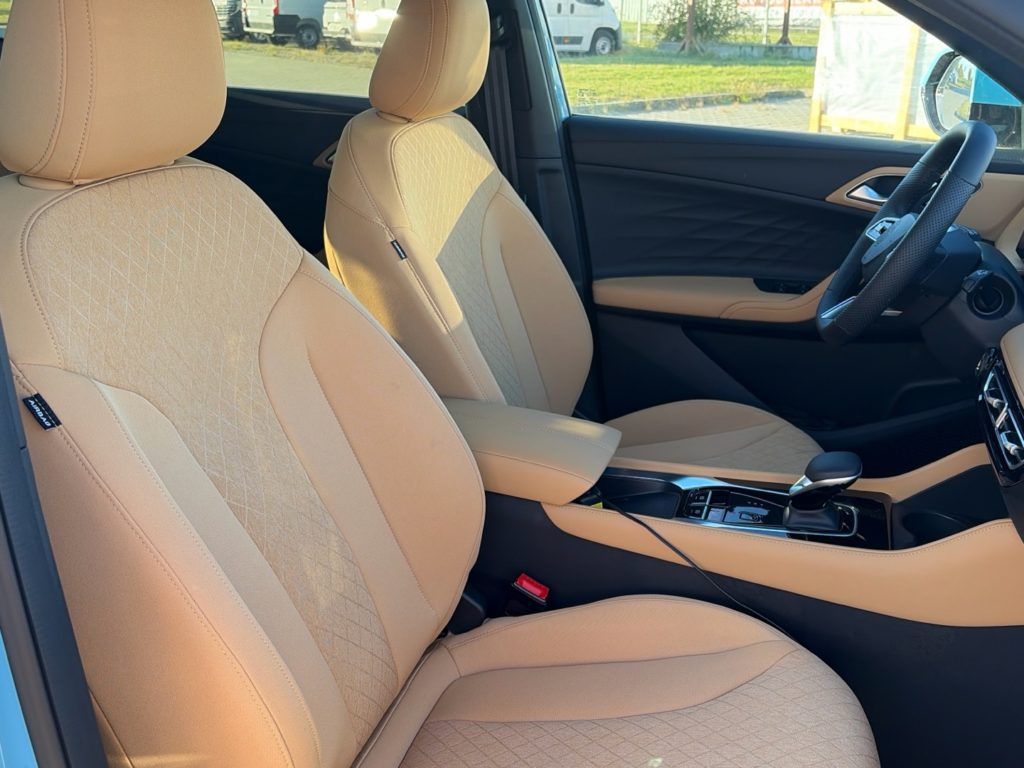 MG HS, 1,5 TGI PHEV Emotion*Brown - fotka 6