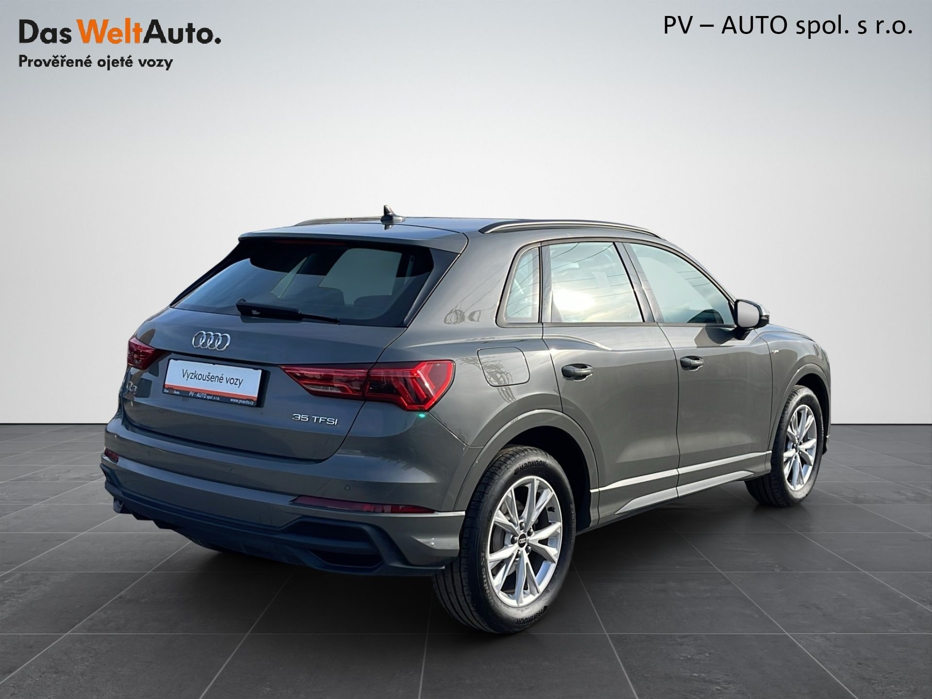 Audi Q3, 35 TFSI 110 kW S-tronic S-Line - fotka 2
