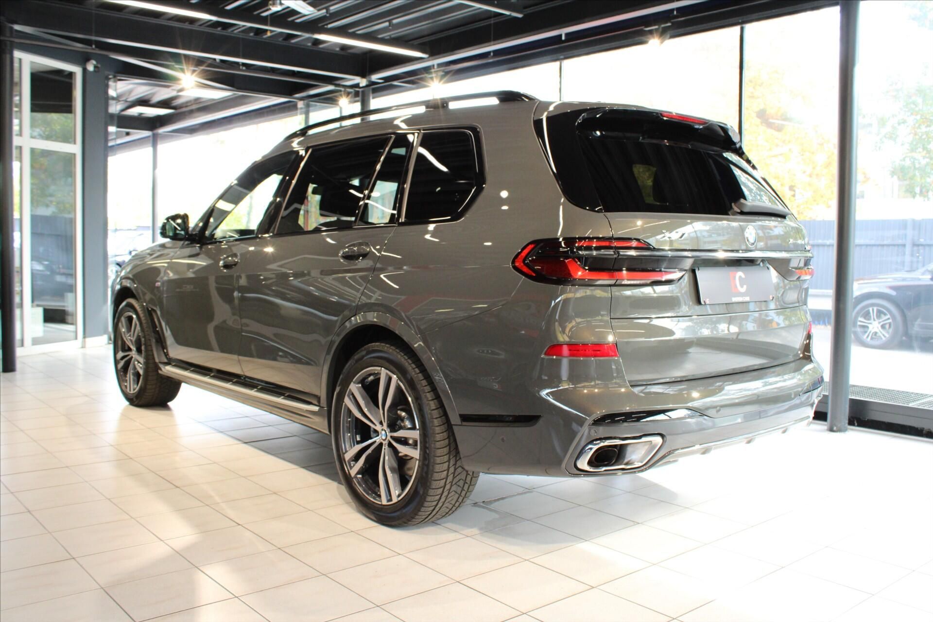 BMW X7, xDrive40d M Sport DAProf/ExDrP - fotka 4