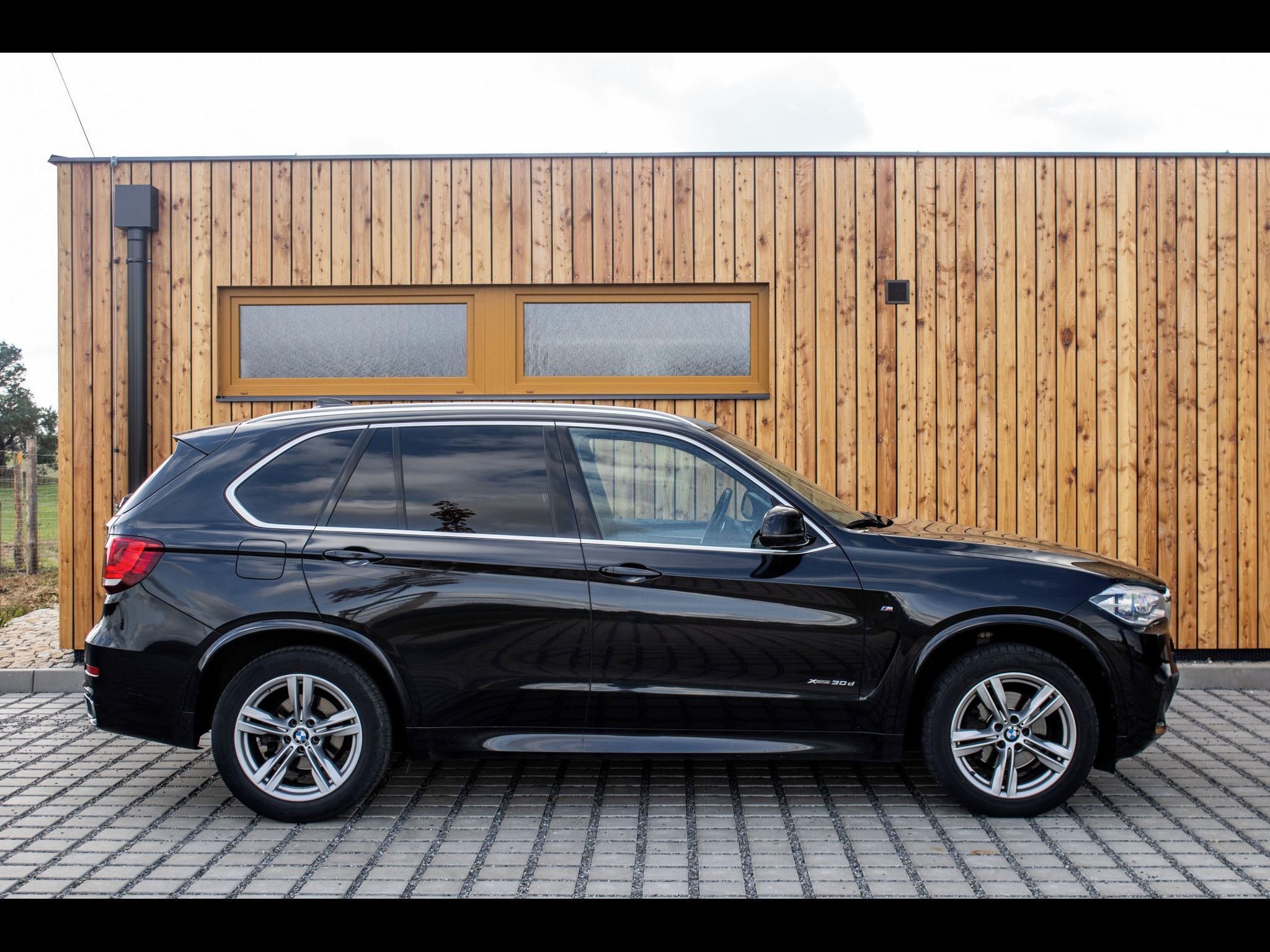 BMW X5 - fotka 4