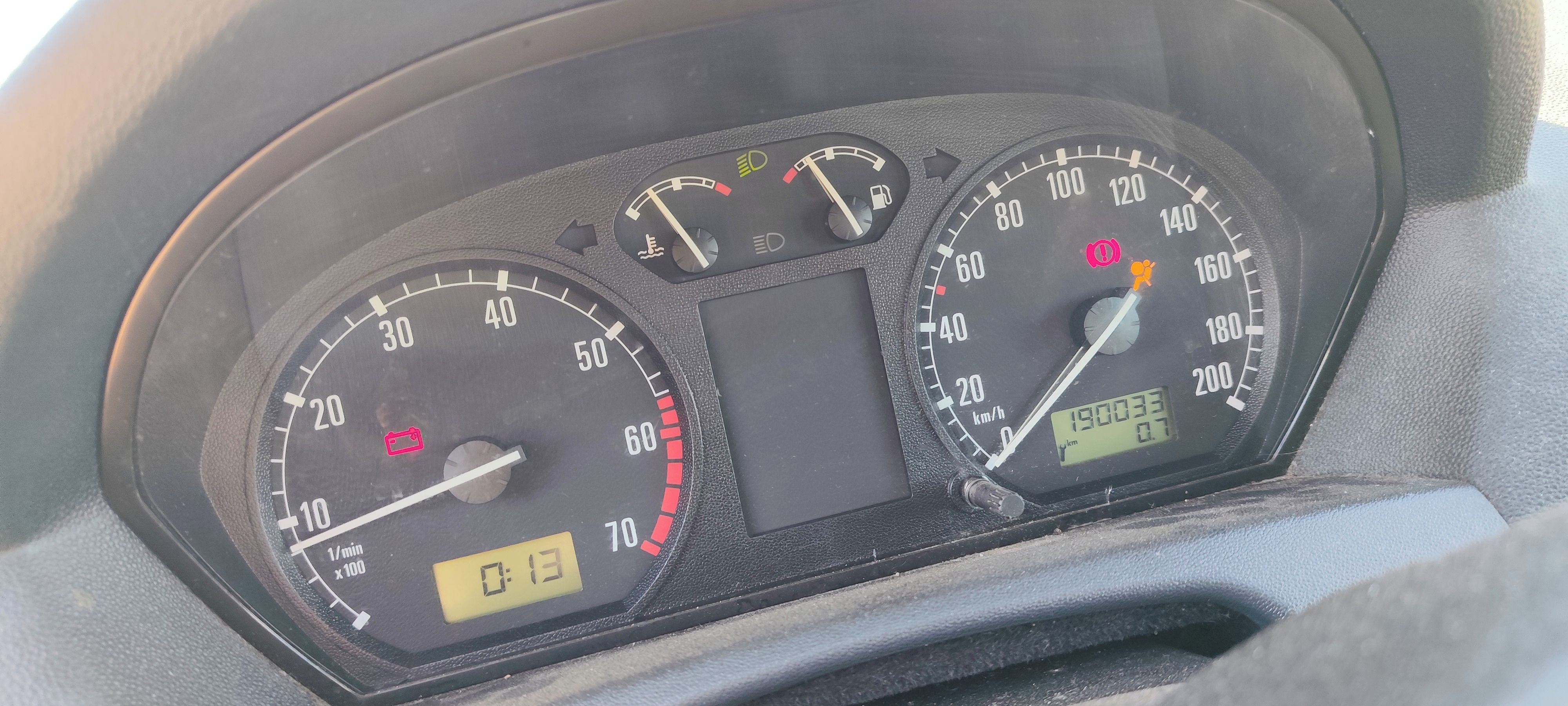 Škoda Fabia, 1.2 HTP - blbne elektro - fotka 3