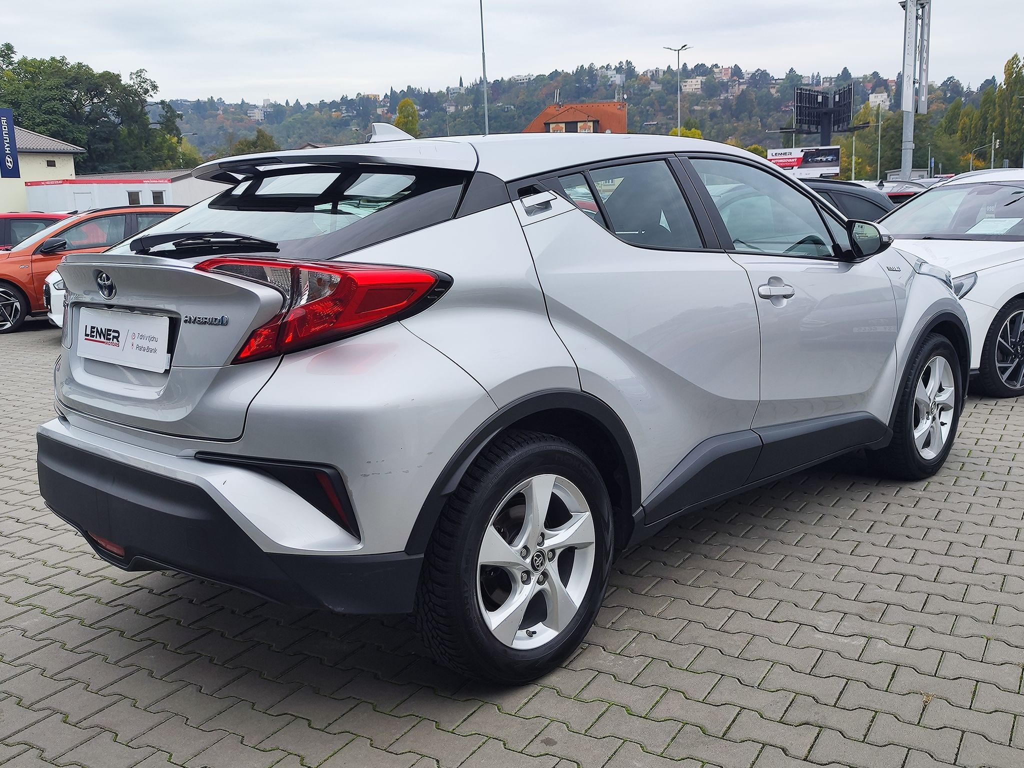 Toyota C-HR, 1.8 HEV/90kW Comfort e-CVT - fotka 5