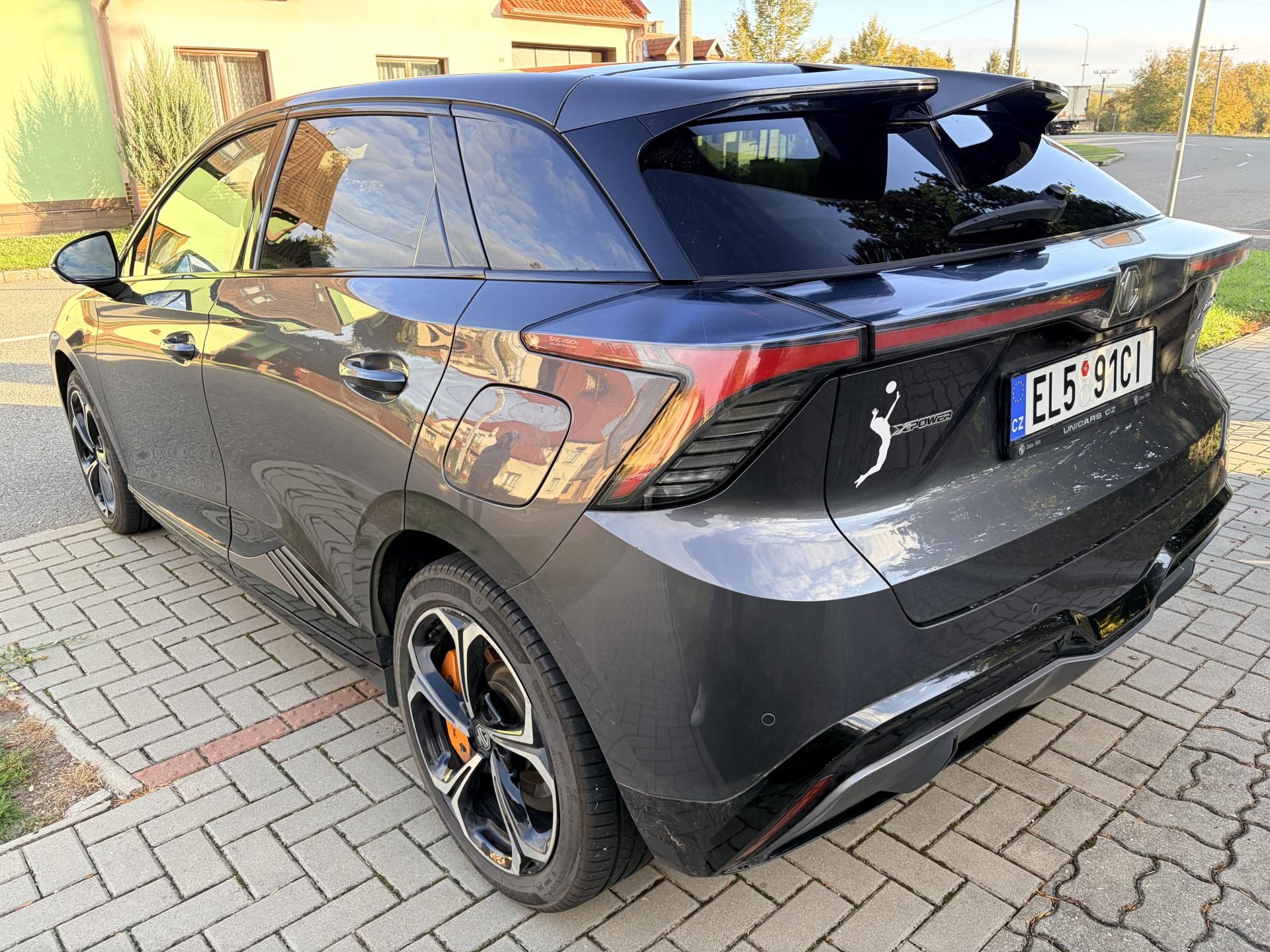 MG MG4, XPOWER 320kW 4x4 - fotka 3