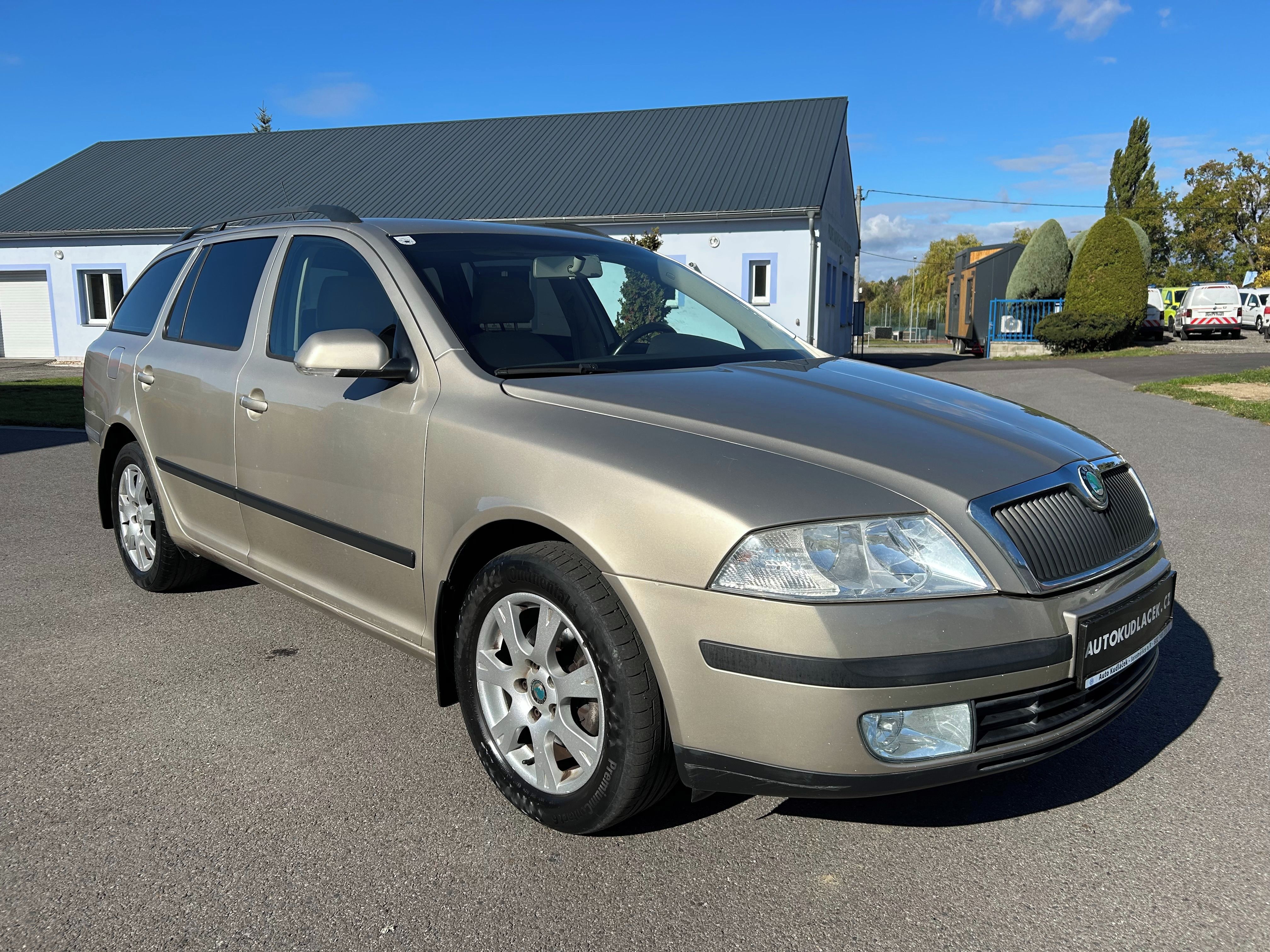 Škoda Octavia, 2 - 2.0 TDI - DSG - fotka 3