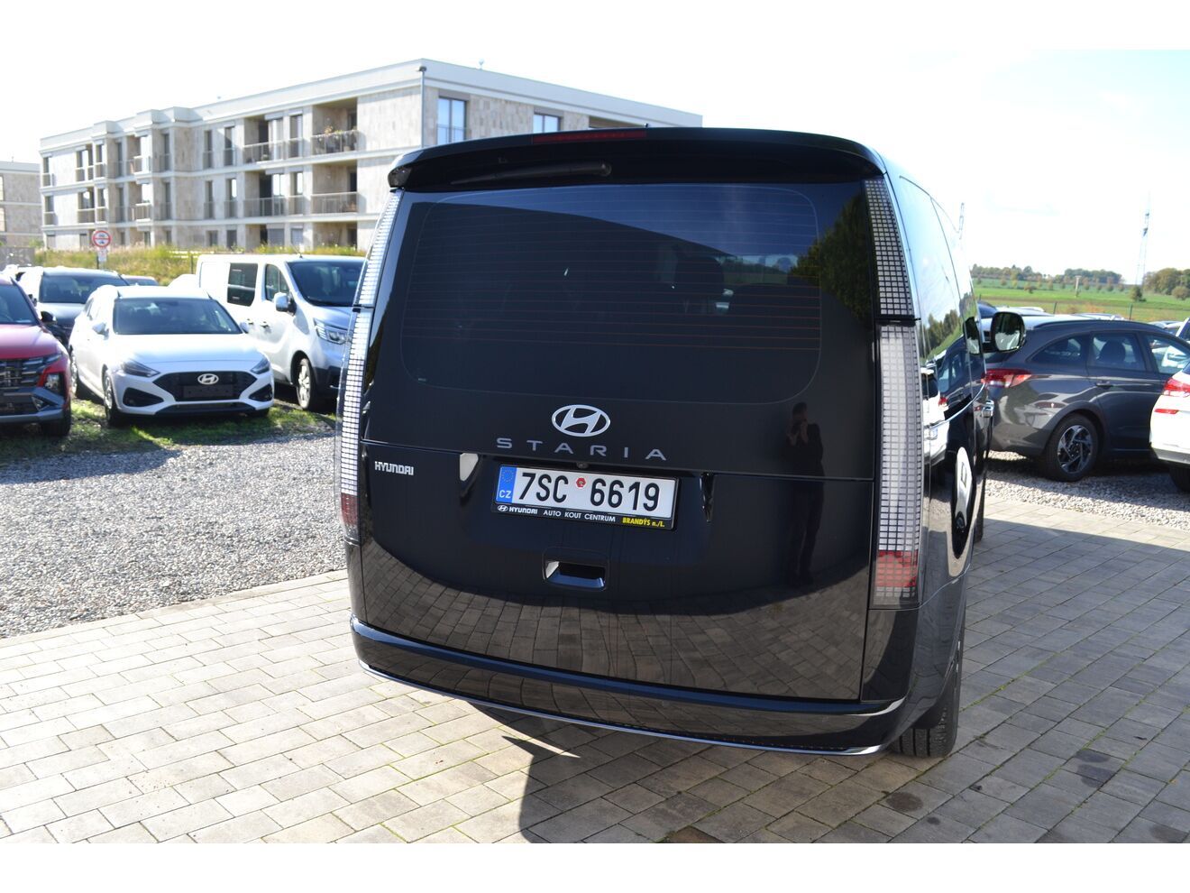 Hyundai Staria, 25 HEV 7WG LUXURY - 7 MÍST PAN - fotka 4