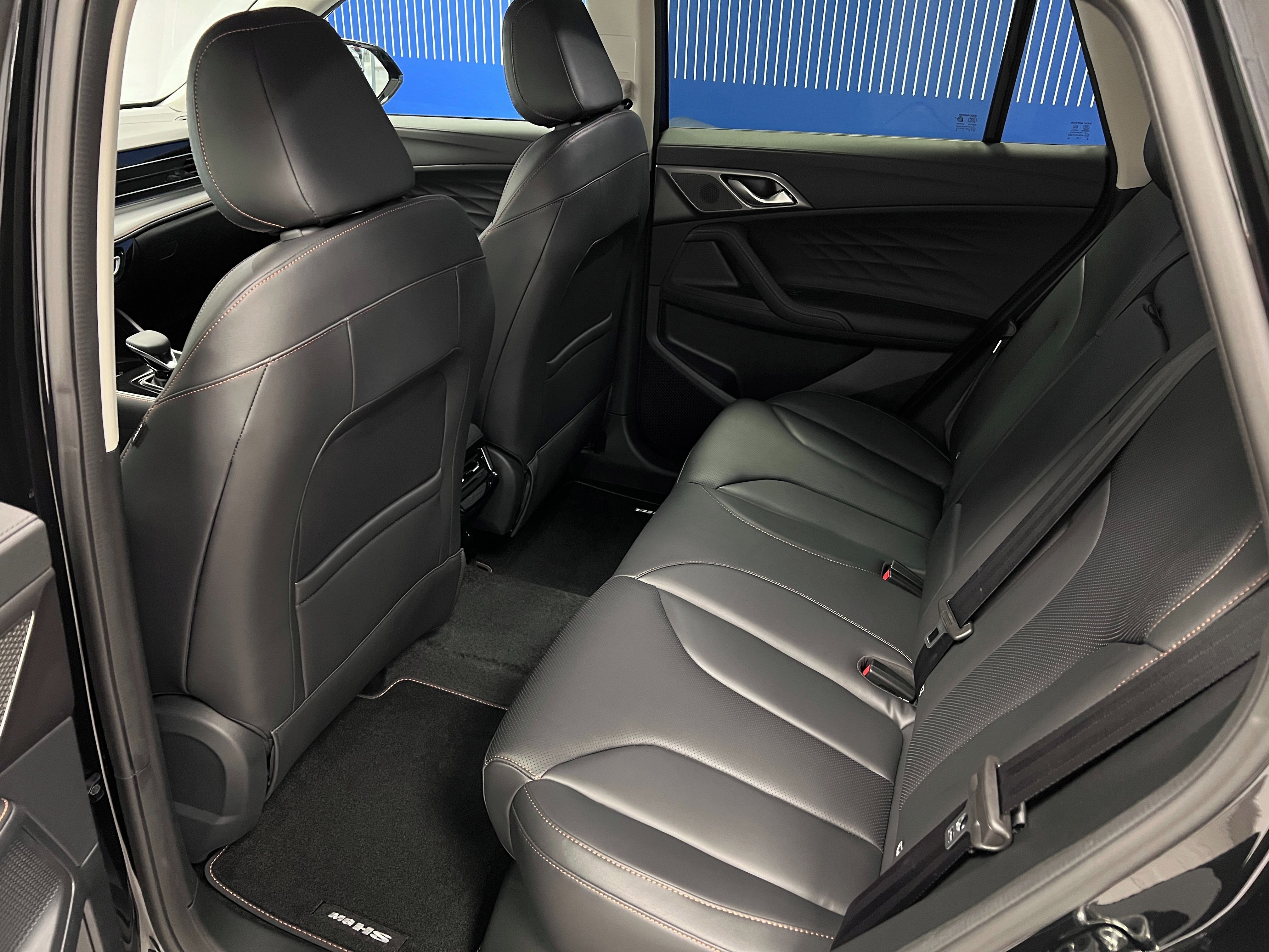 MG HS, PHEV 1.5T Exclusive AT - fotka 4
