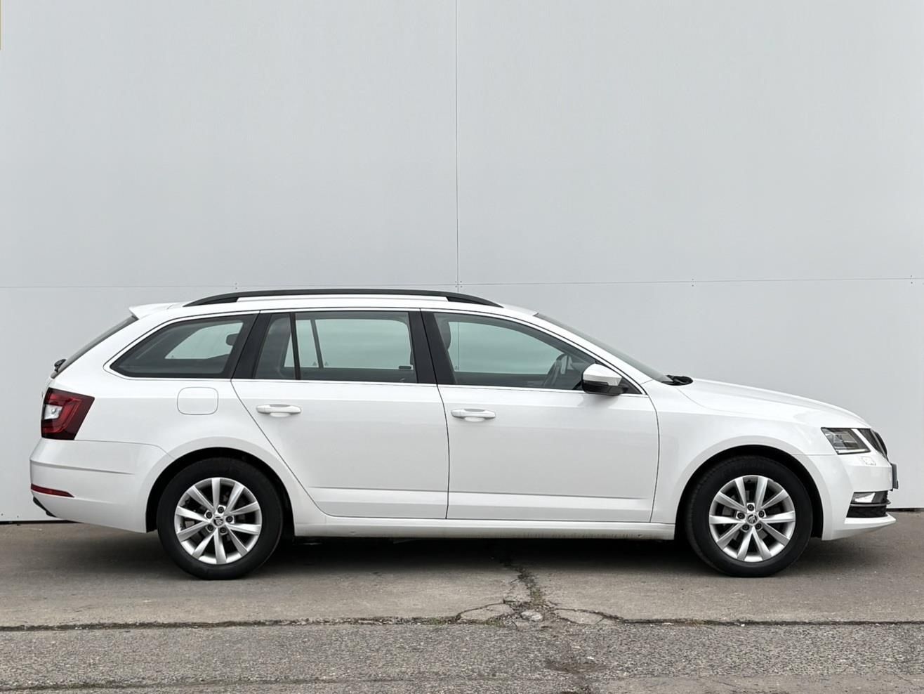 Škoda Octavia, 1.6 TDI / 85 kW Style - fotka 3
