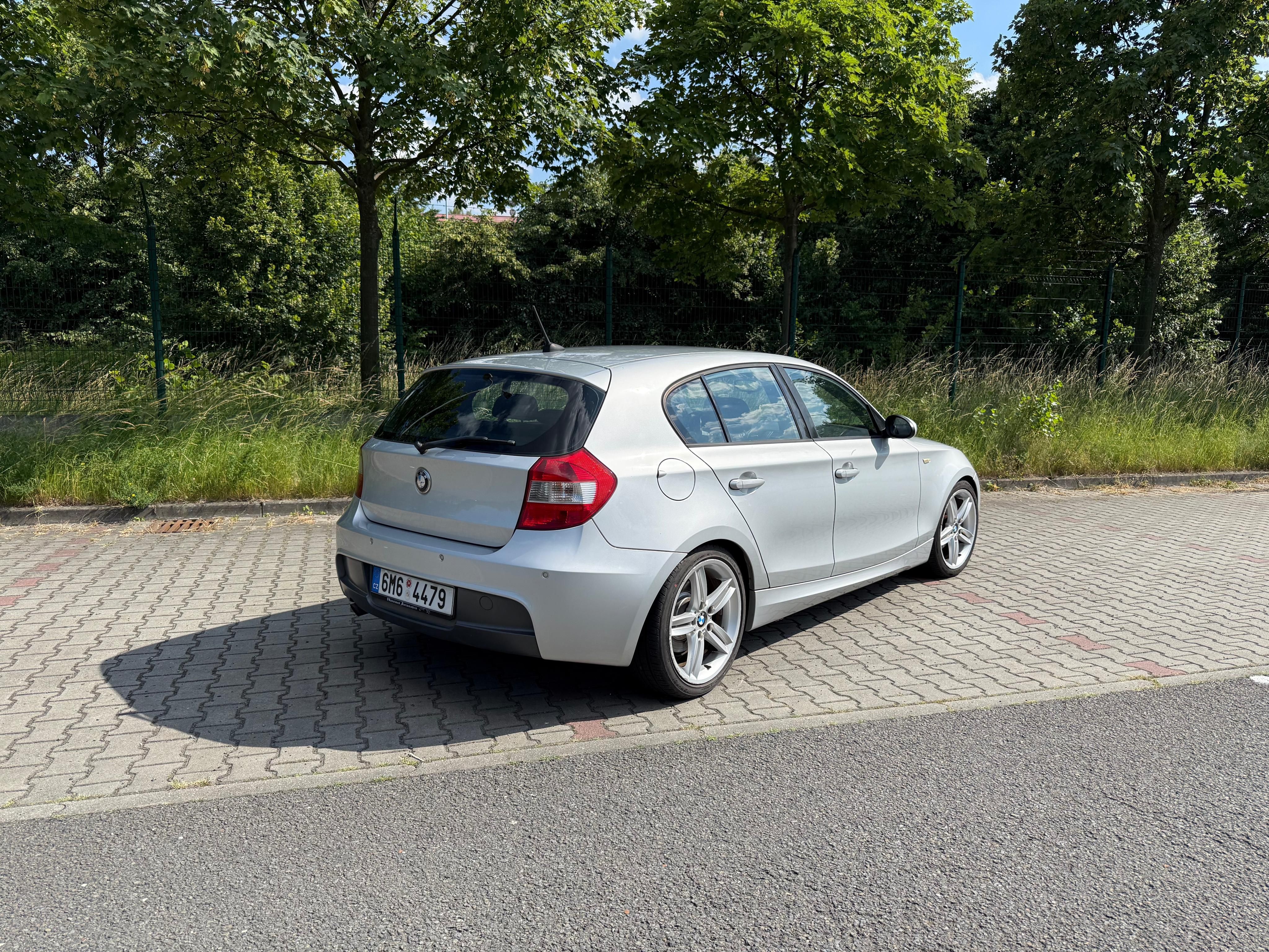 BMW Řada 1, 120i Mpaket - fotka 4