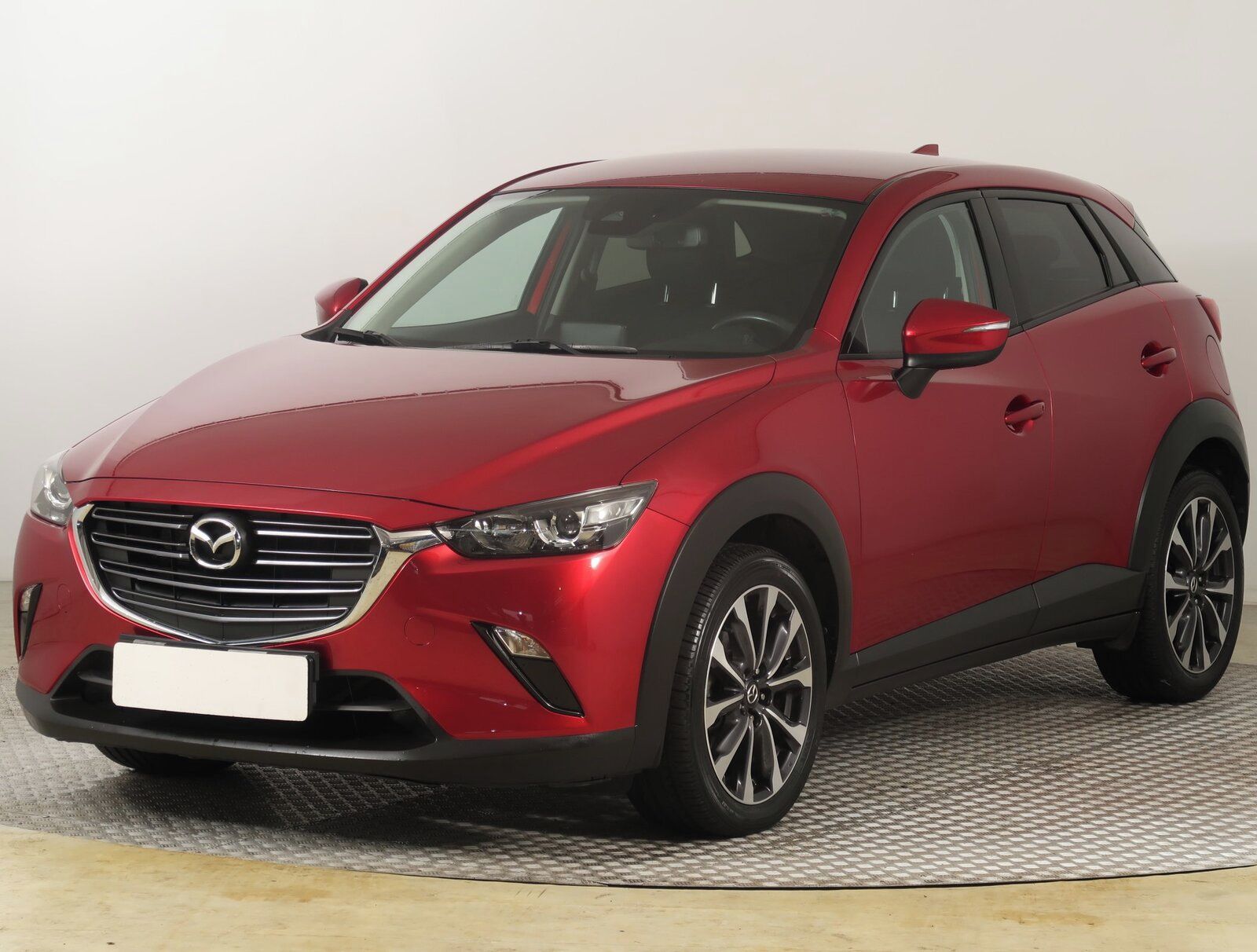 Mazda CX-3, 2.0 Skyactiv-G, ČR,1.maj - fotka 2
