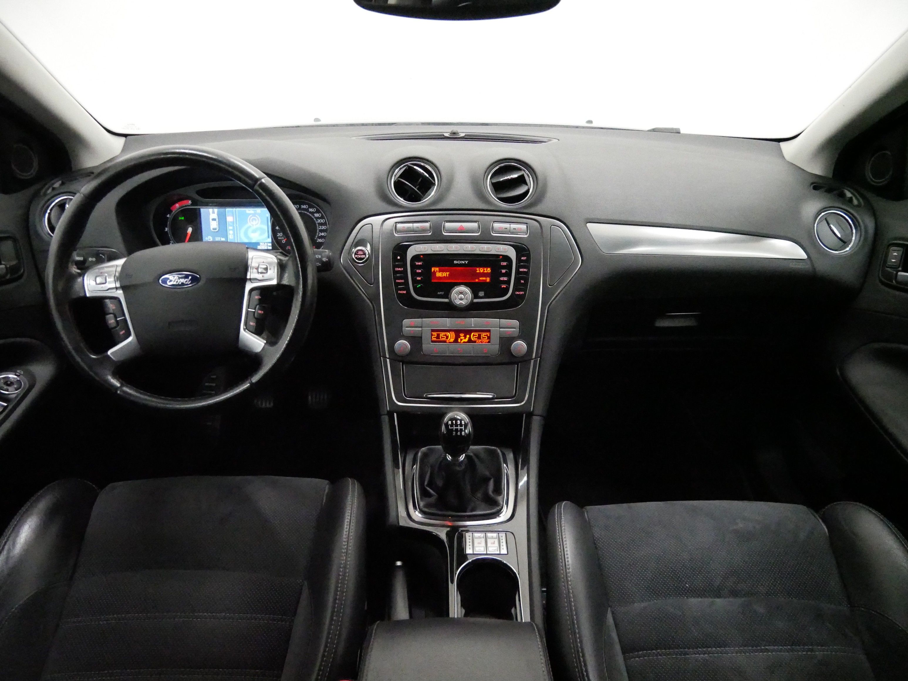 Ford Mondeo, 2.0 TDCi 103 kW Titanium - fotka 6