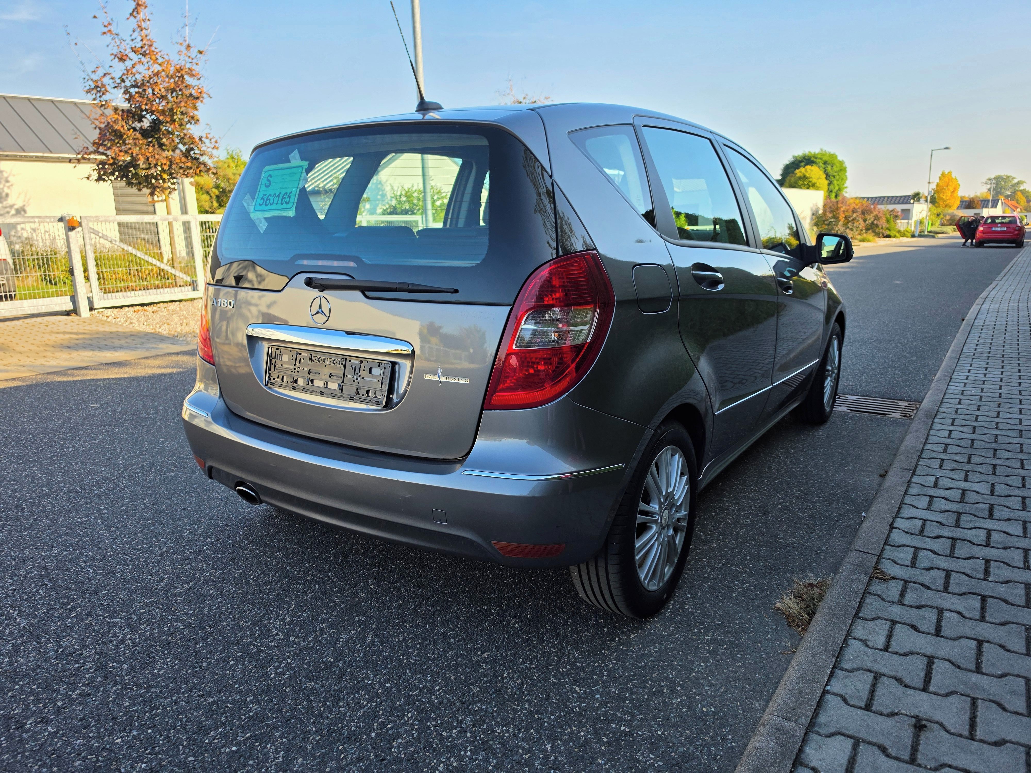 Mercedes-Benz Třídy A, PO SERVISU - fotka 2