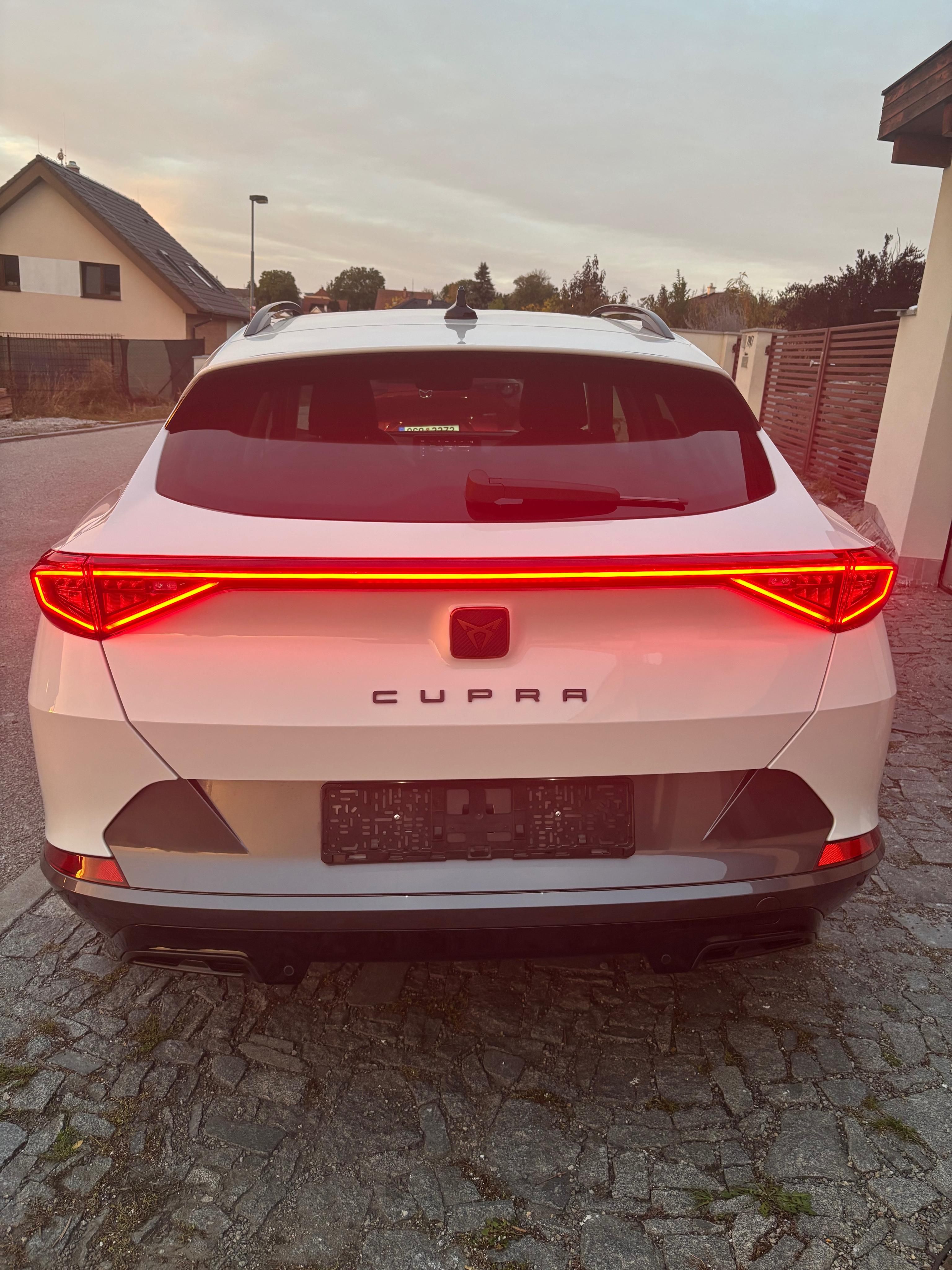 Cupra Formentor, 1,5 TSI 110 KW - fotka 4