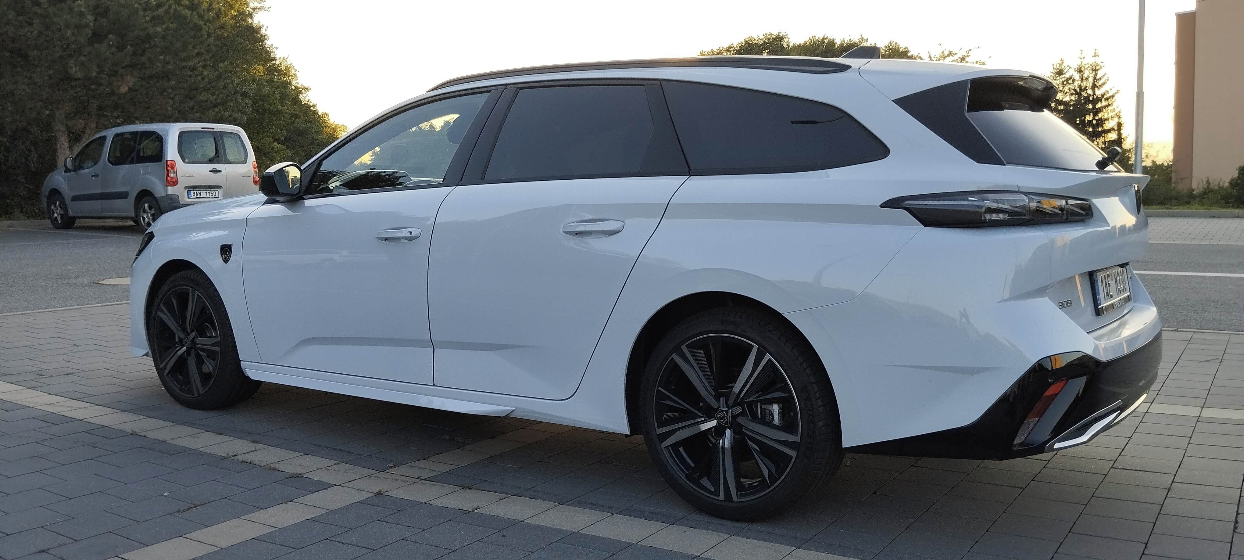Peugeot 308, SW GT KOMBI 1,2 Automat,Focal - fotka 6