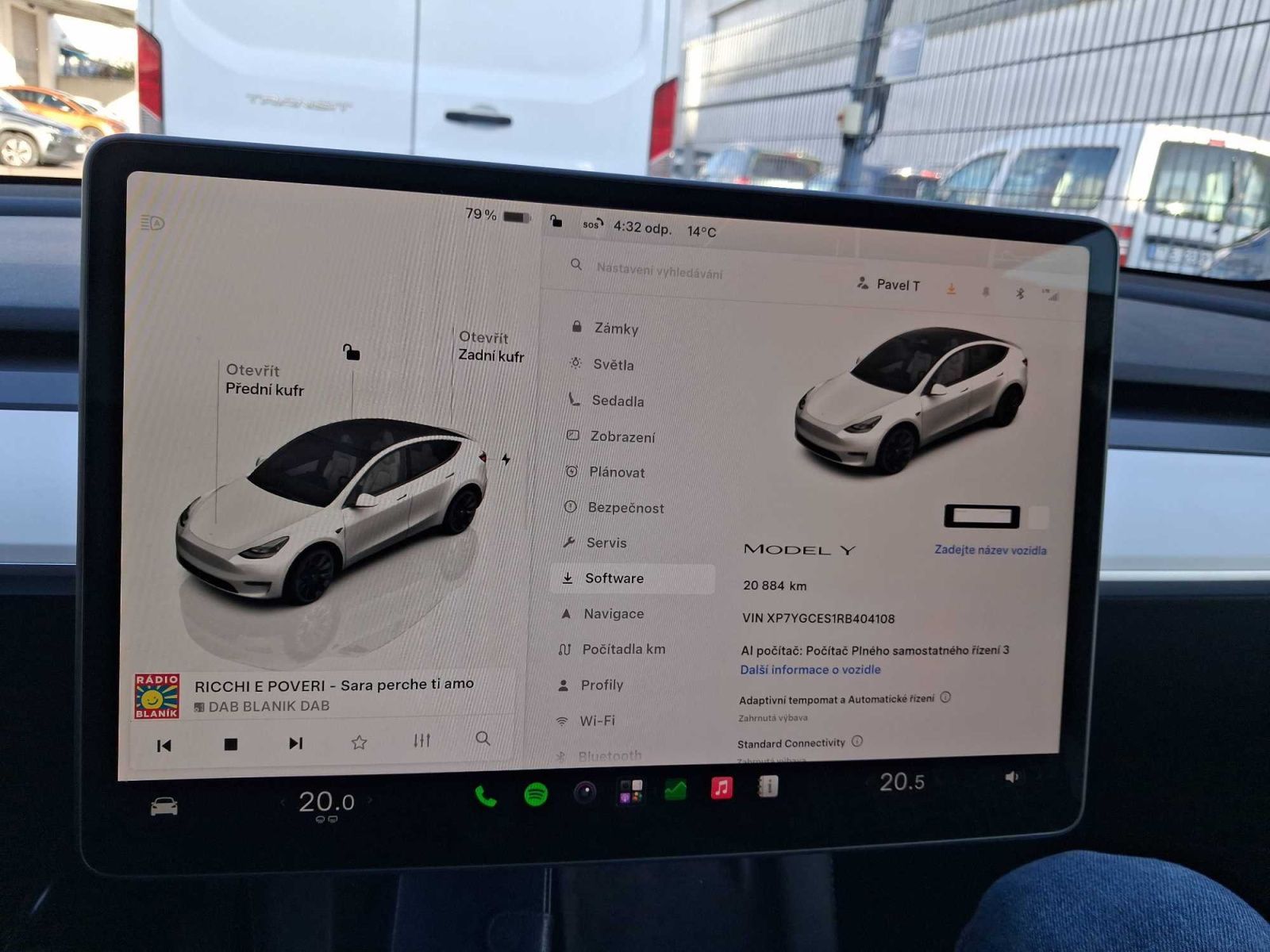 Tesla Model Y, RWD LFP 60kWh, SoH 95% - fotka 3