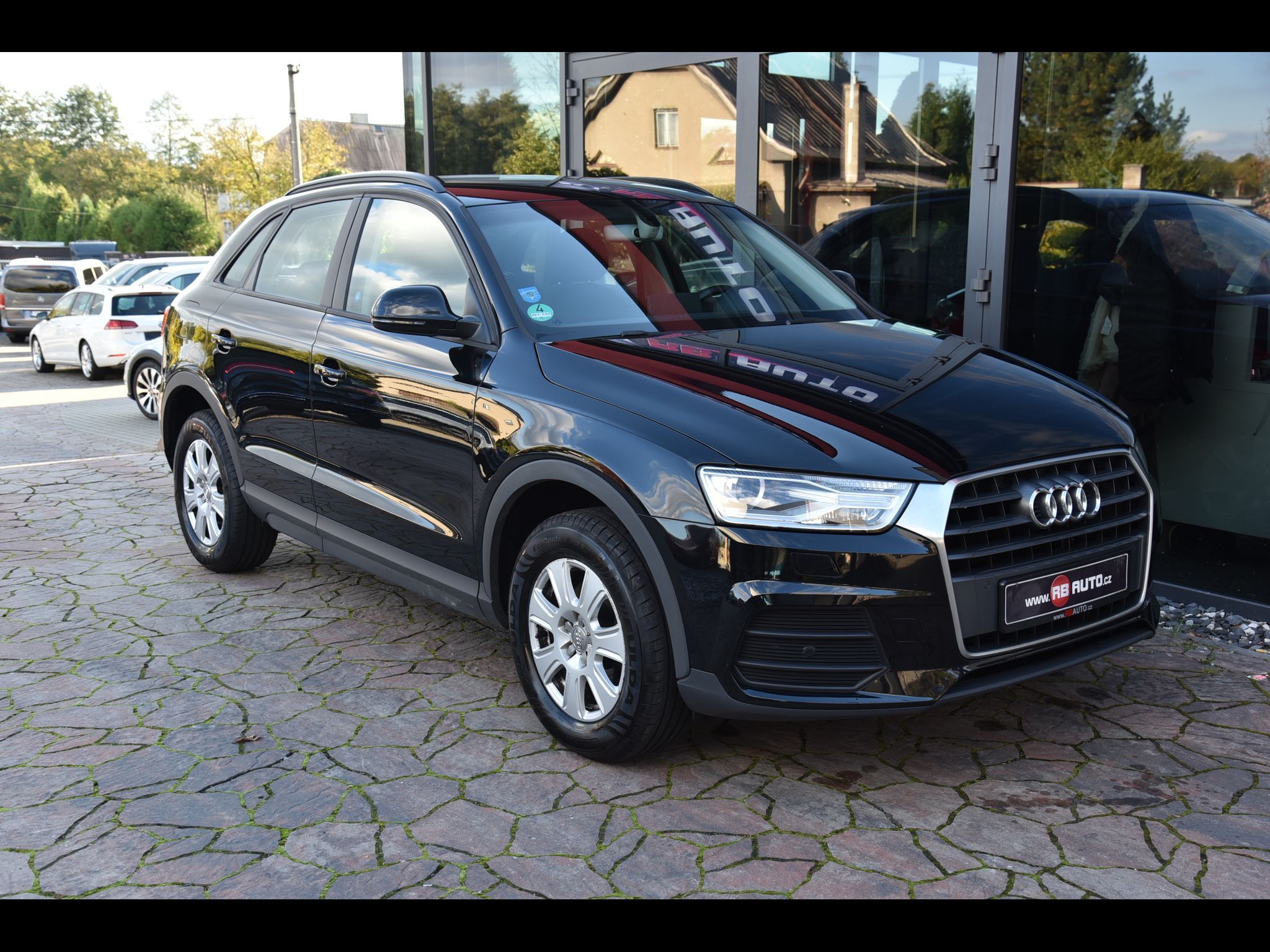 Audi Q3, 1.4 TFSi 110 kw 1.majitel - fotka 2