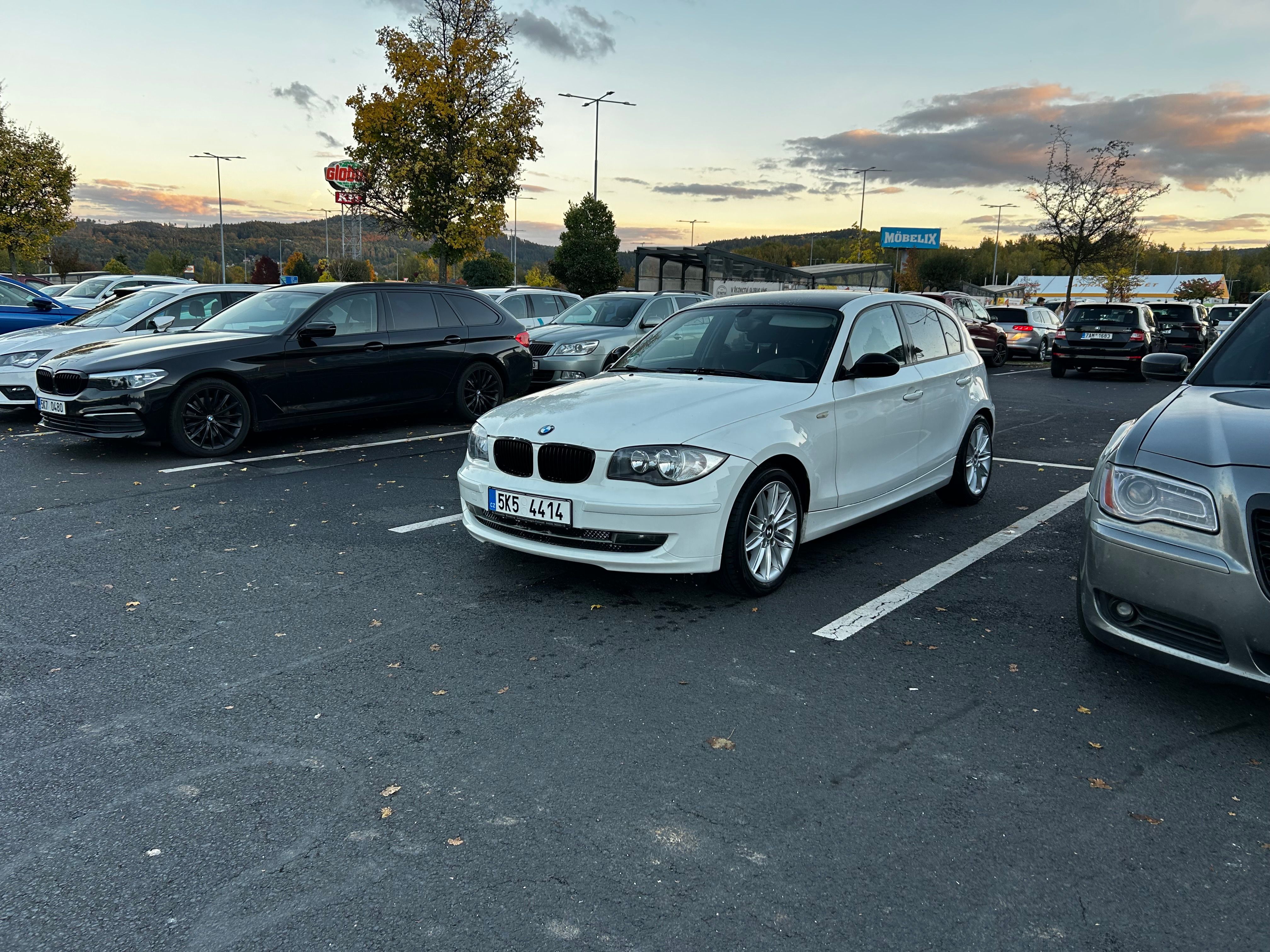 BMW Řada 1, Prodám BMW 130i / 265 PS /2008 - fotka 6