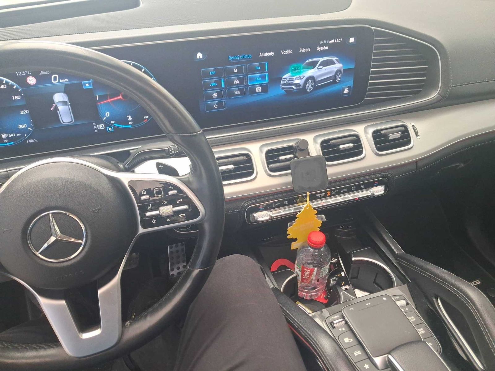 Mercedes-Benz GLE, 400 d, AMG line - fotka 3