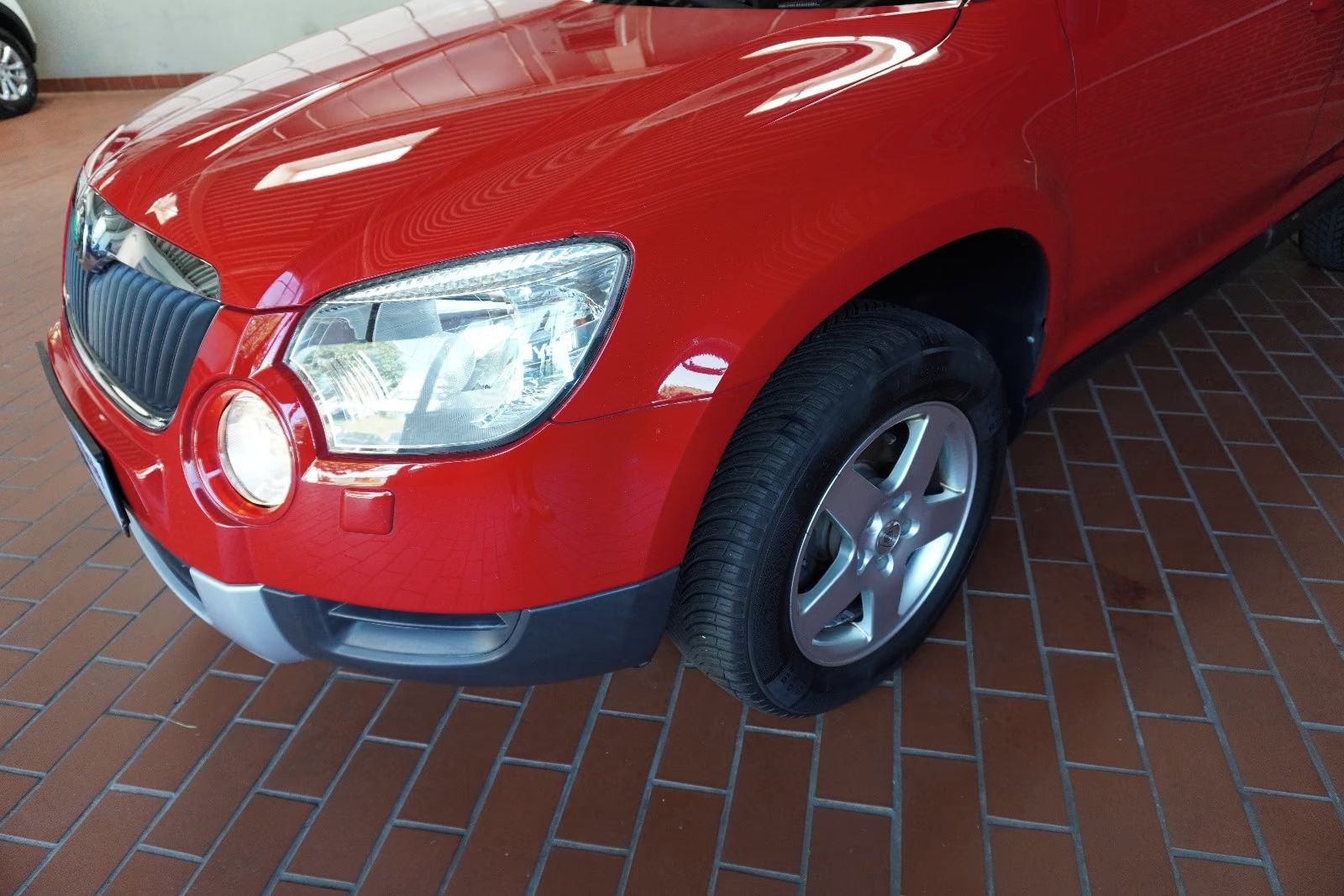 Škoda Yeti, 1 maj.plný servis 4x4 88 tisKM - fotka 2