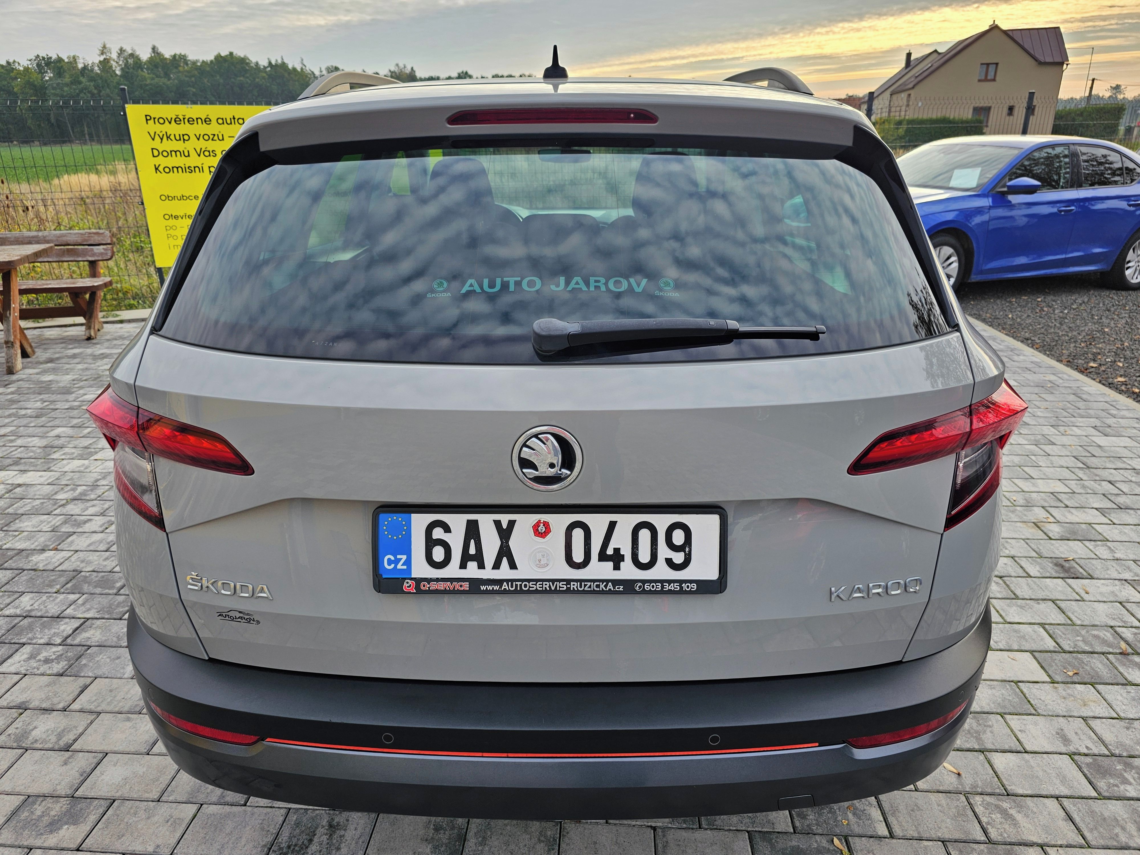 Škoda Karoq, 1.0 TSI, kamera, led světla - fotka 6