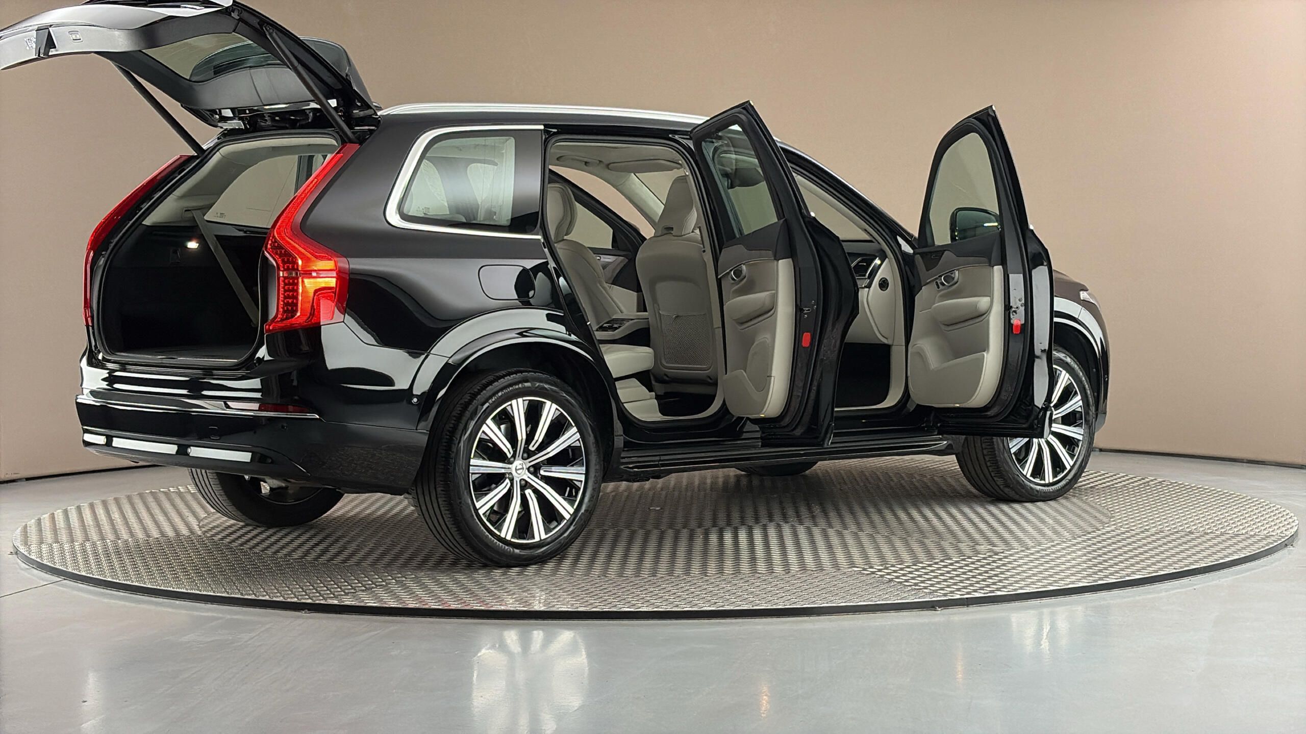 Volvo XC90, 2.0 B5 AUT AWD Ultimate Bright - fotka 6