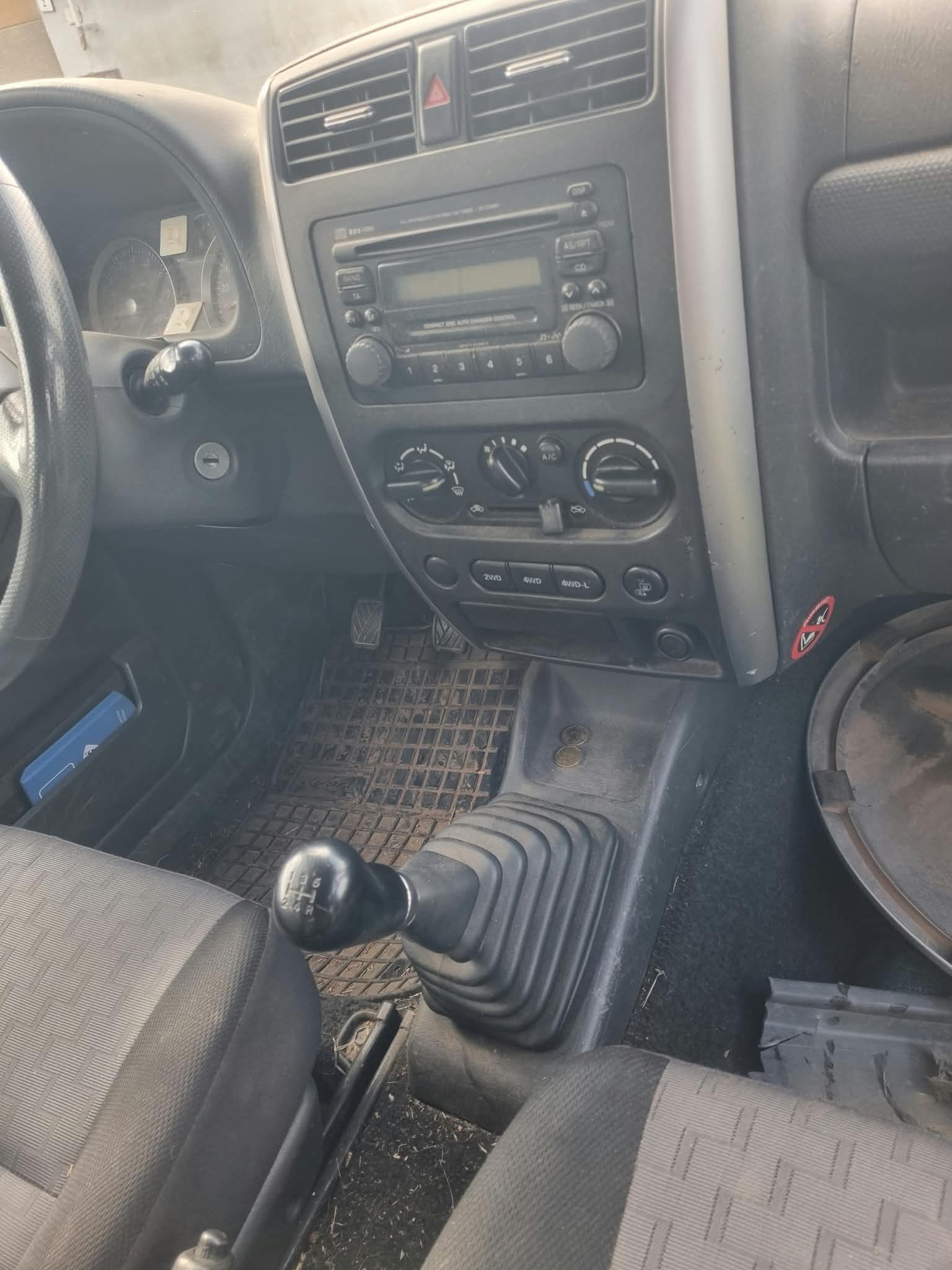 Suzuki Jimny, 1.3 63kw Stk 2/28 - fotka 4