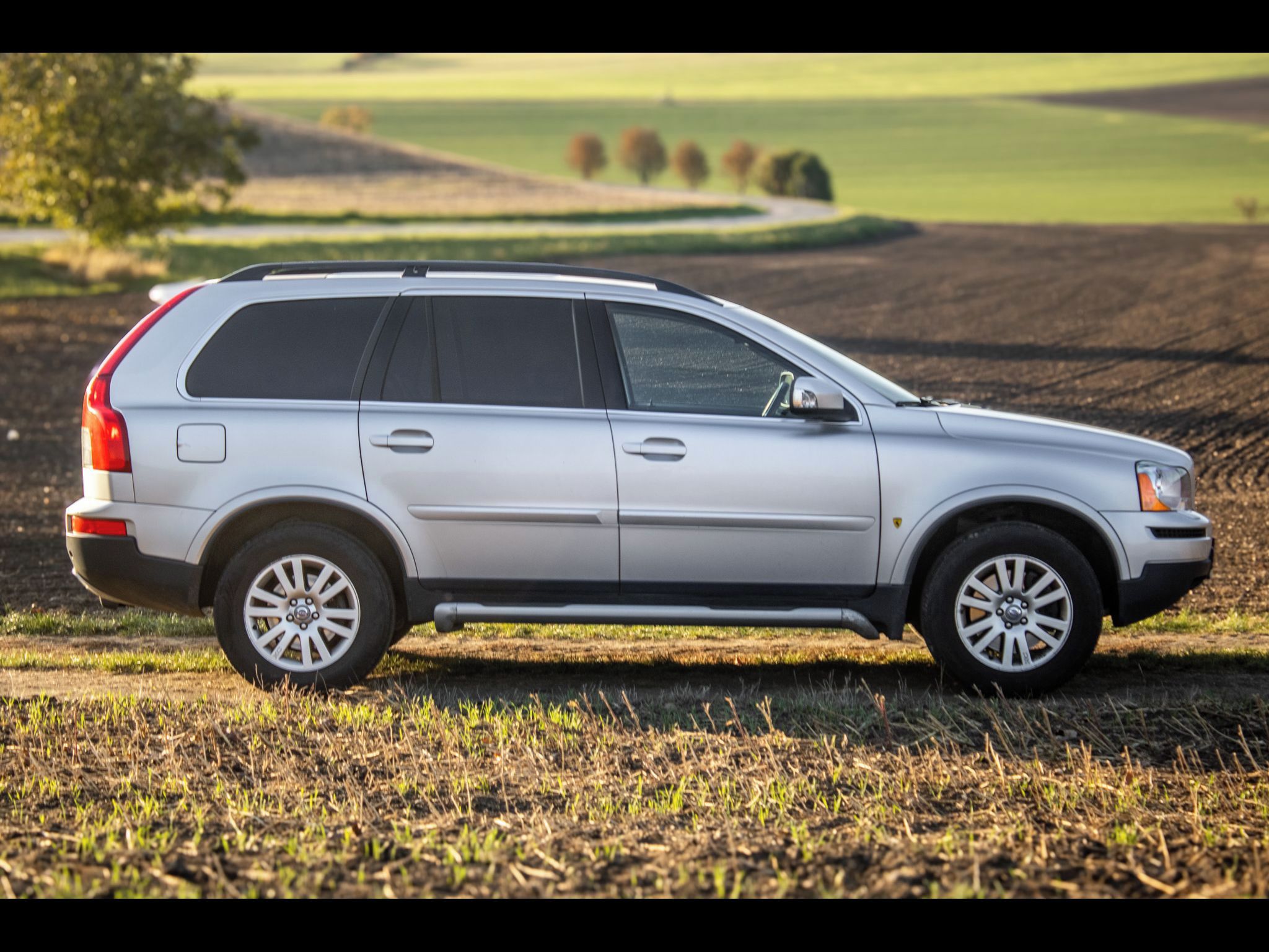 Volvo XC90, DVD, nezávislé topení, tažné. - fotka 4