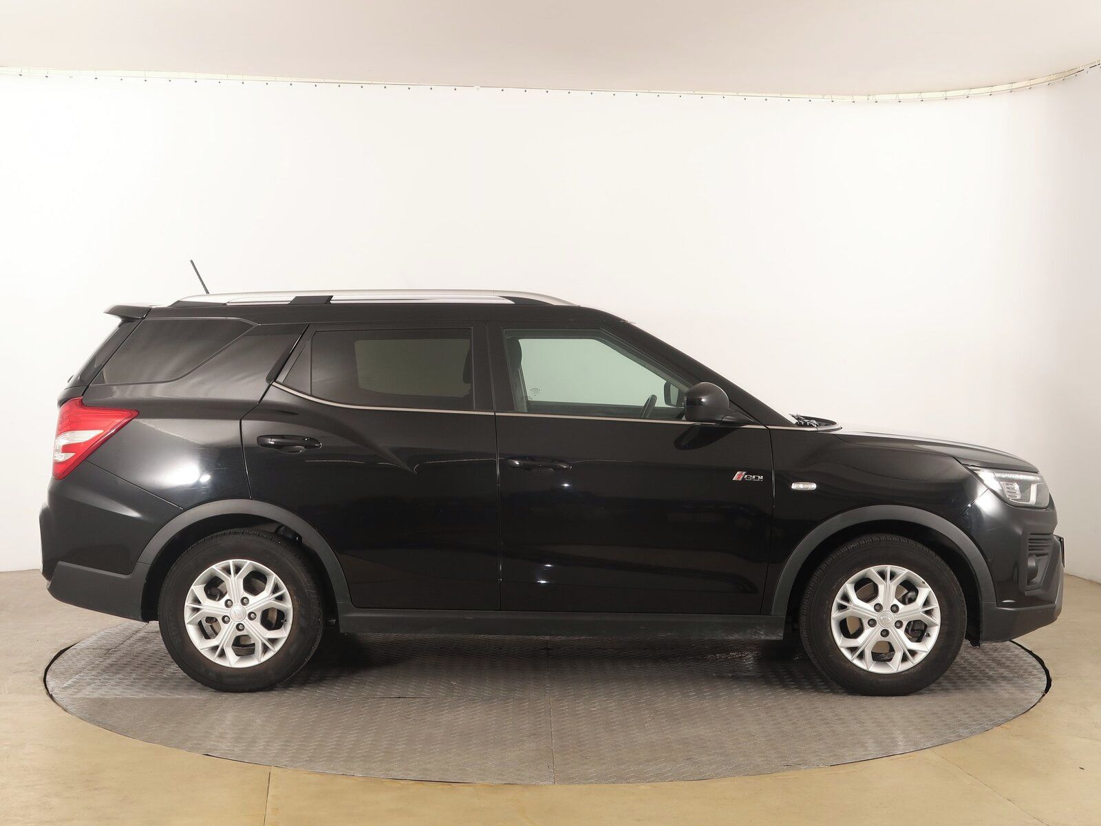 SsangYong Tivoli, 1.5 T-GDI, Automat, Serv.kniha - fotka 6
