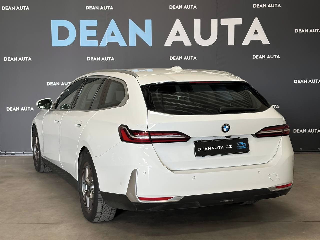 BMW Řada 5, 520D Touring 145kw - fotka 3