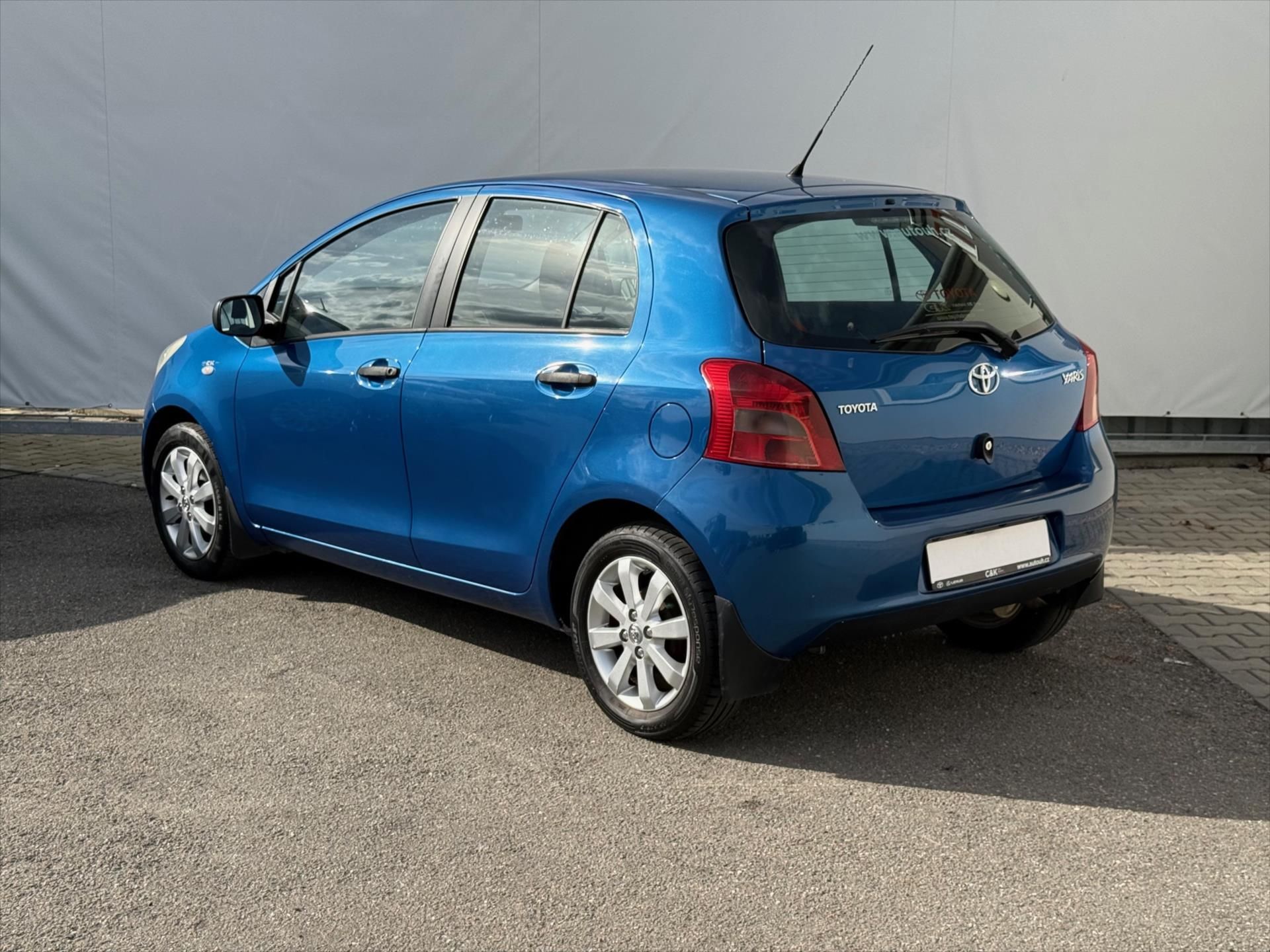 Toyota Yaris, 1,3 Terra Cool - fotka 4
