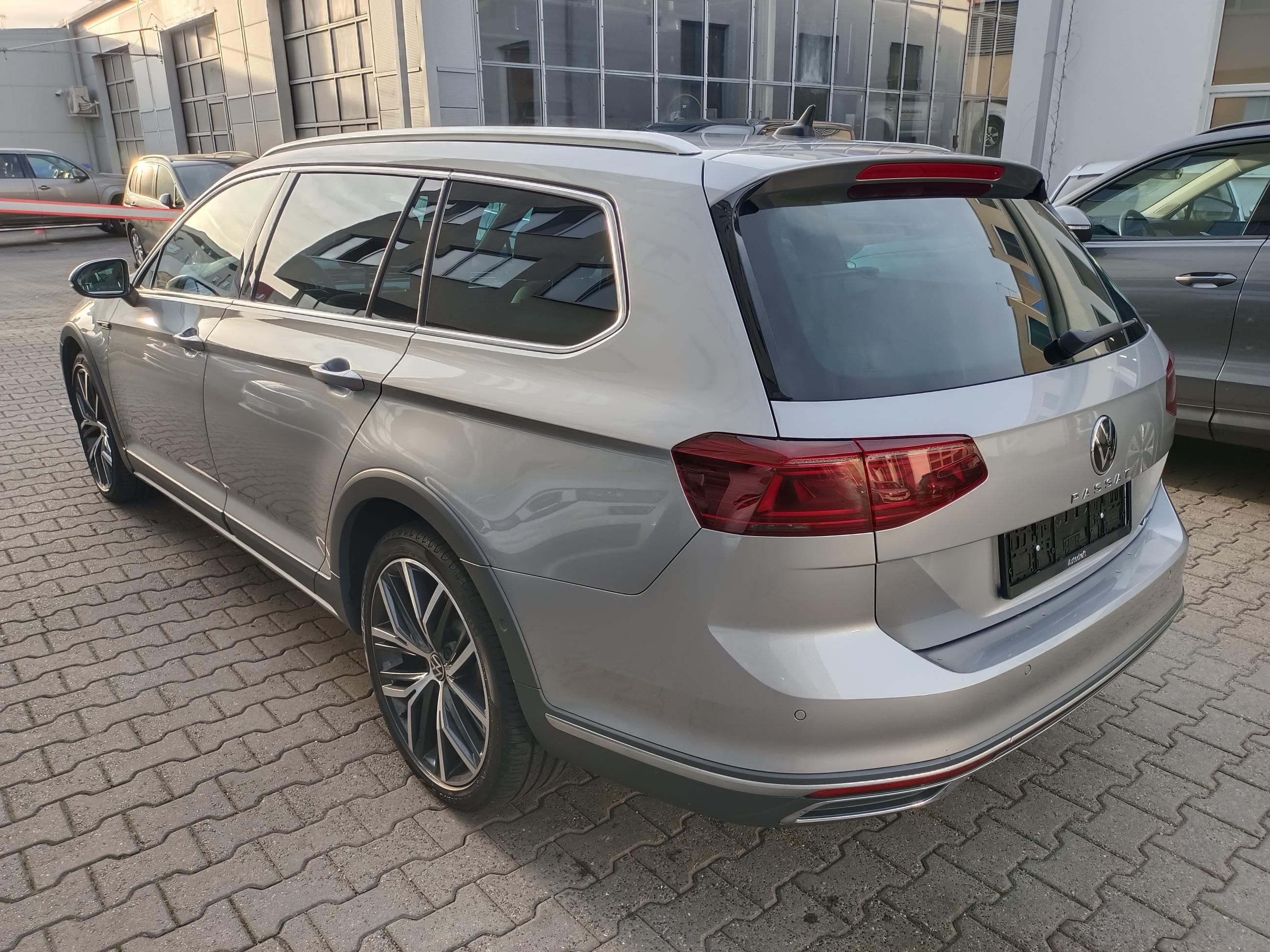 Volkswagen Passat Variant, 2.0 TDI 147kW 4x4 DSG Tažné - fotka 4